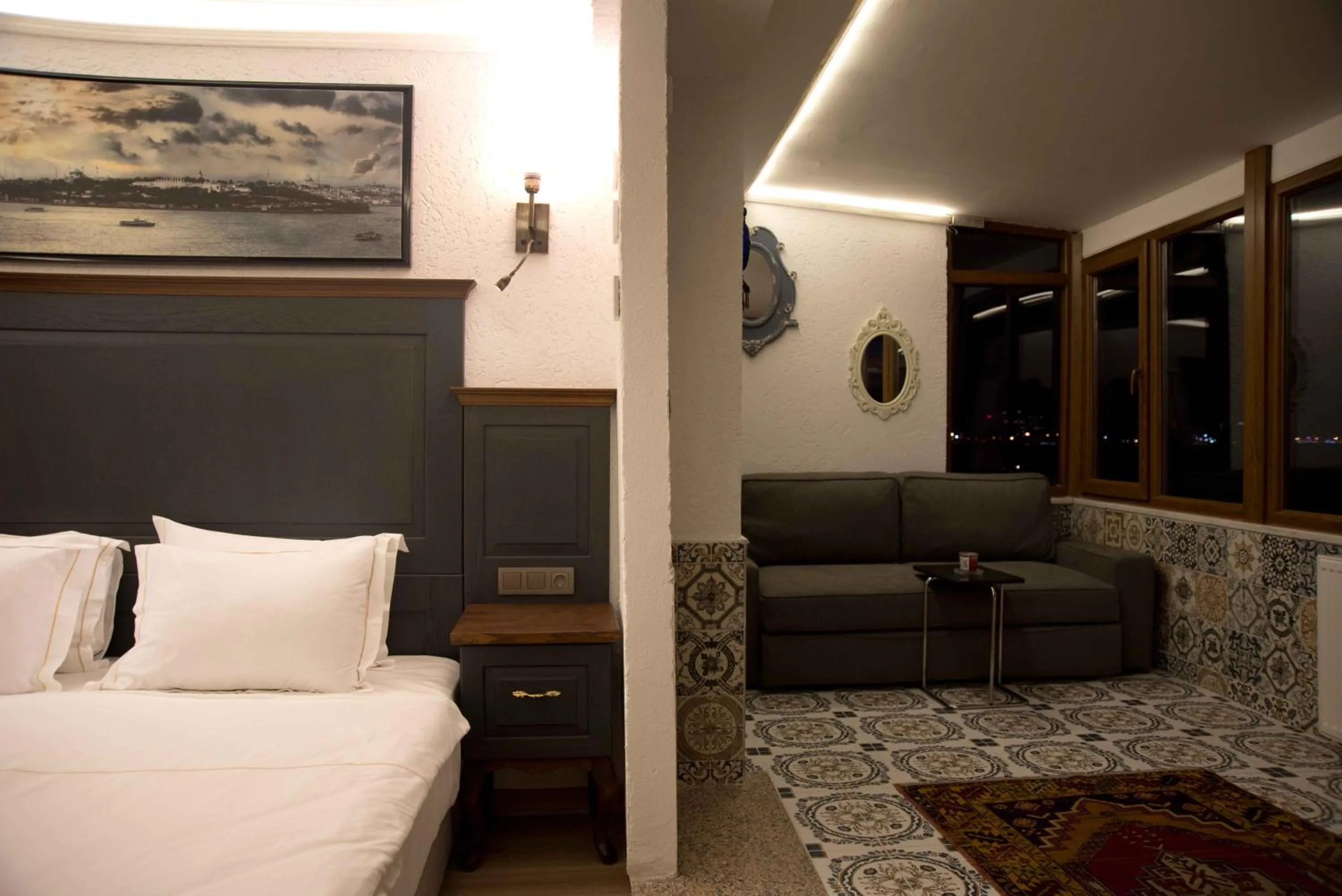 Bed in Blue Tuana Hotel Old City