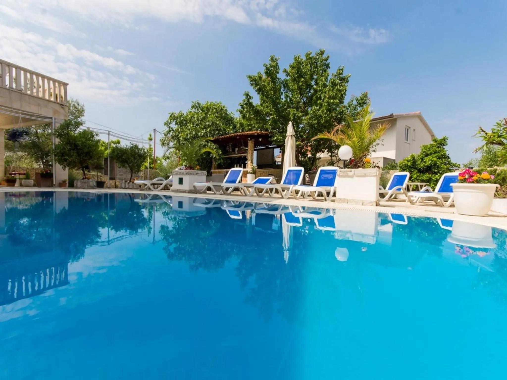 Swimming pool in Villa Stil