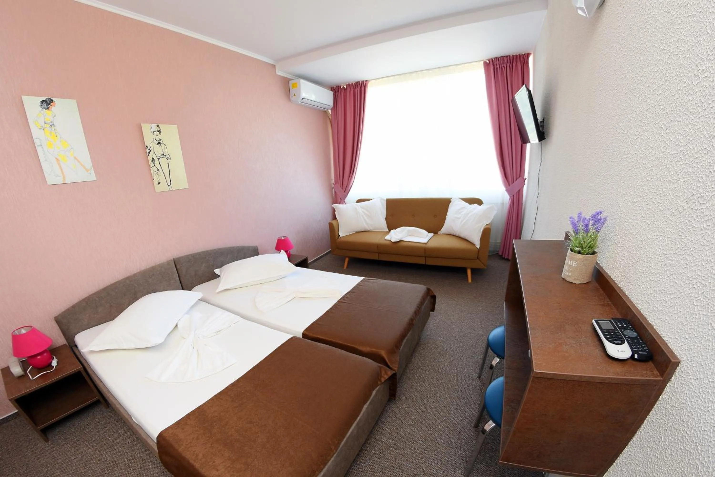 Family in Hotel Victoria