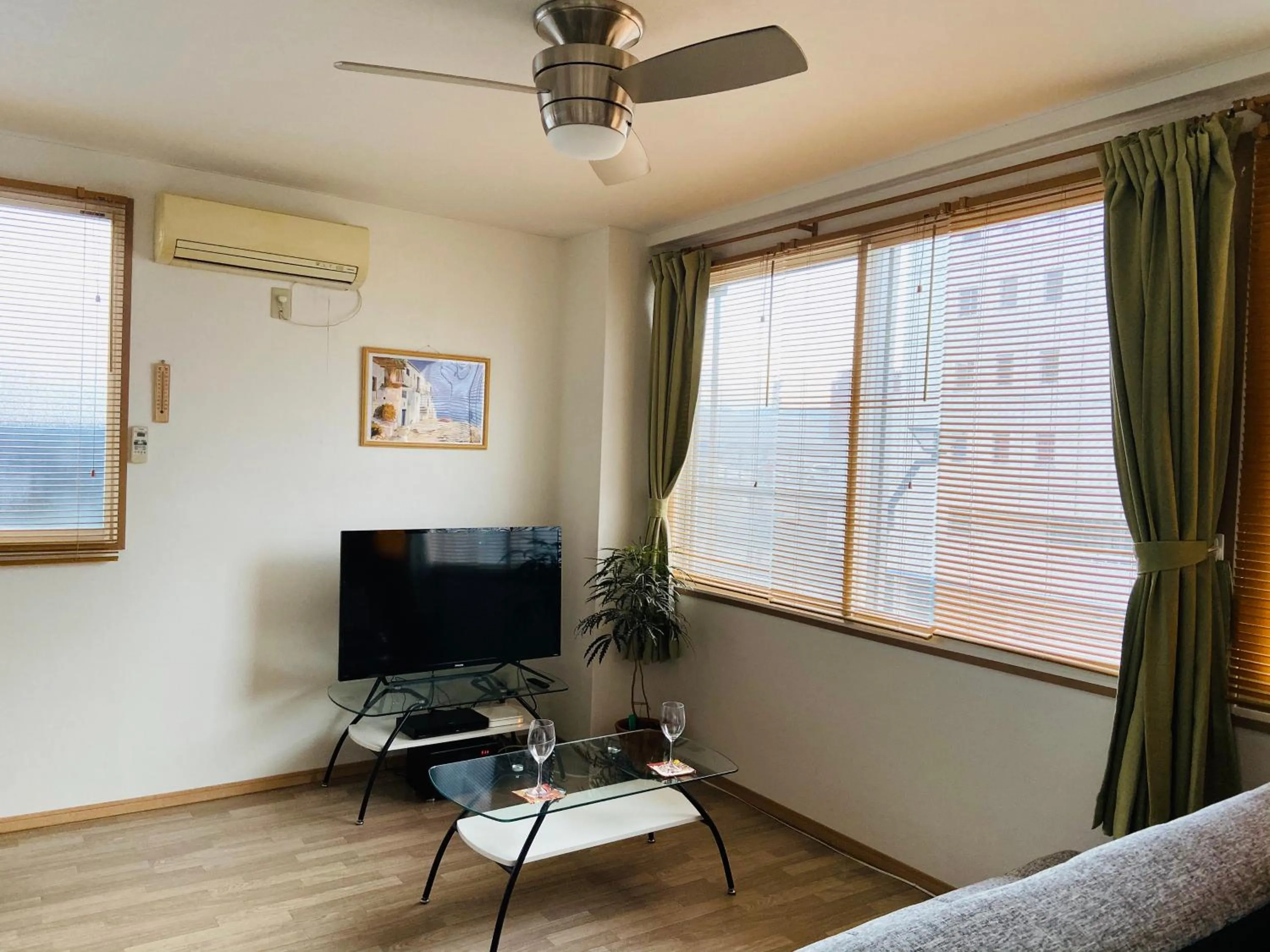 TV and multimedia in Compass