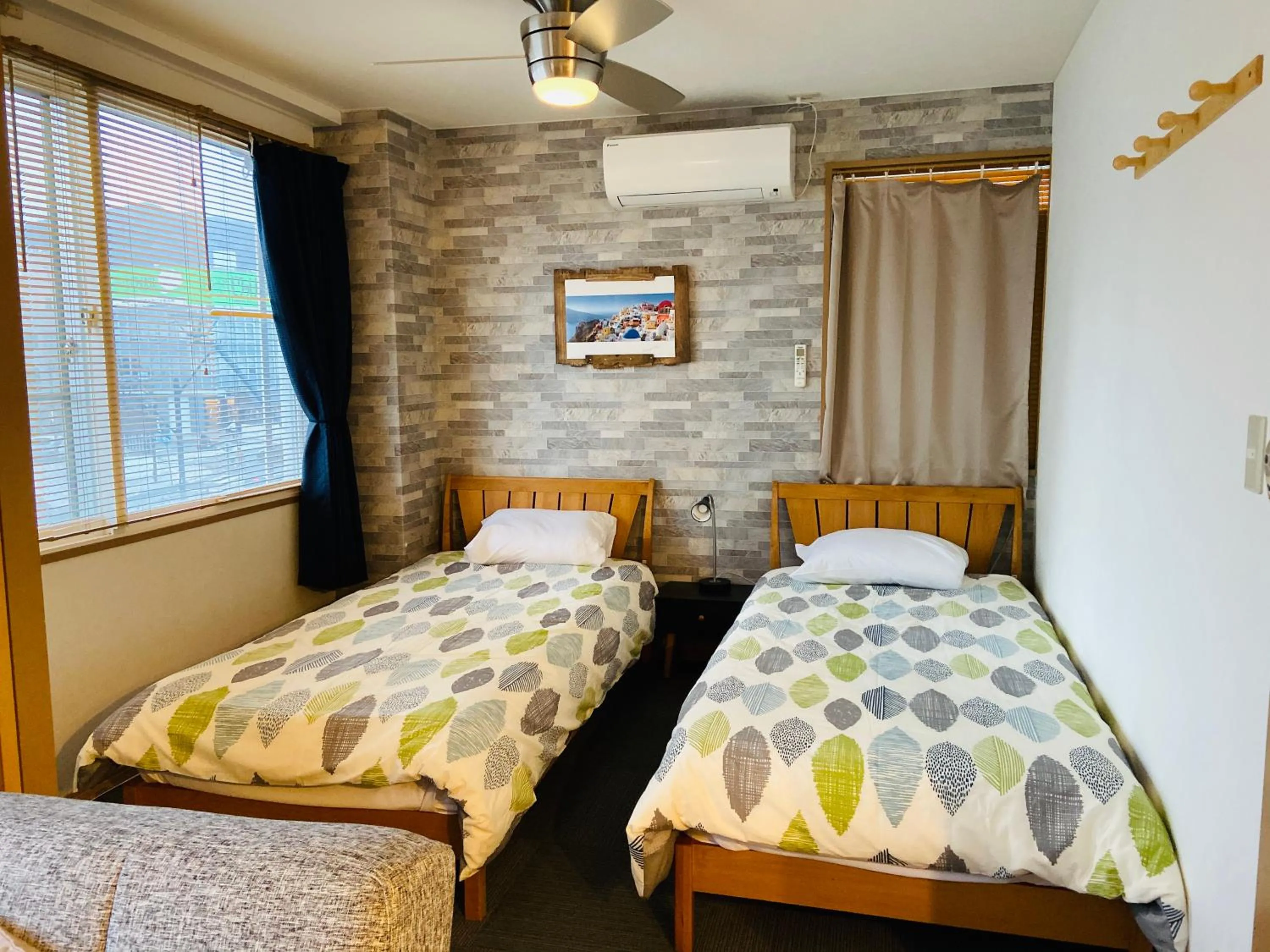 Bedroom, Bed in Compass