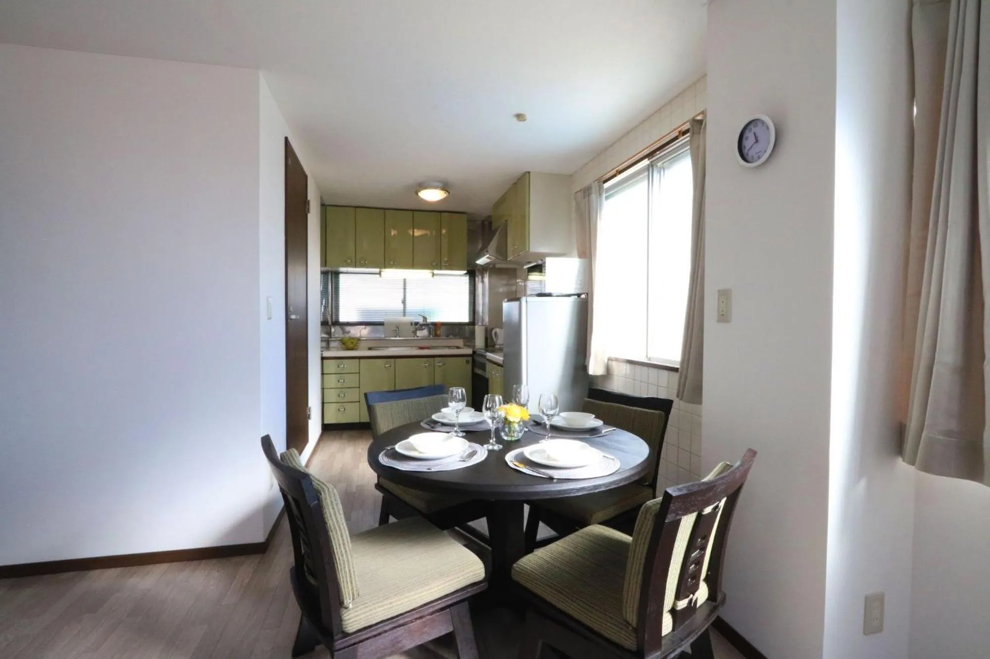 Dining area in Compass