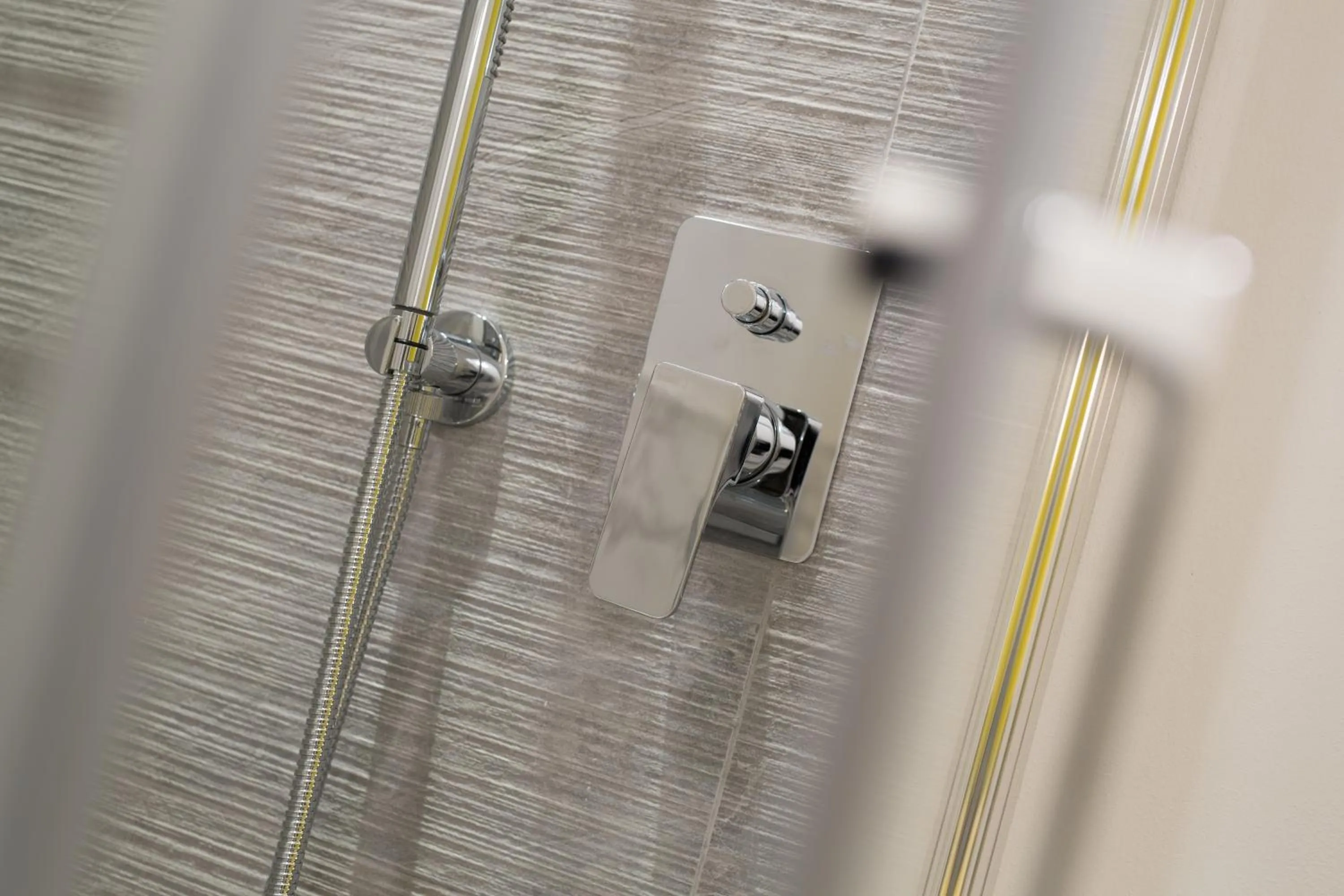 Shower in Hotel Boston