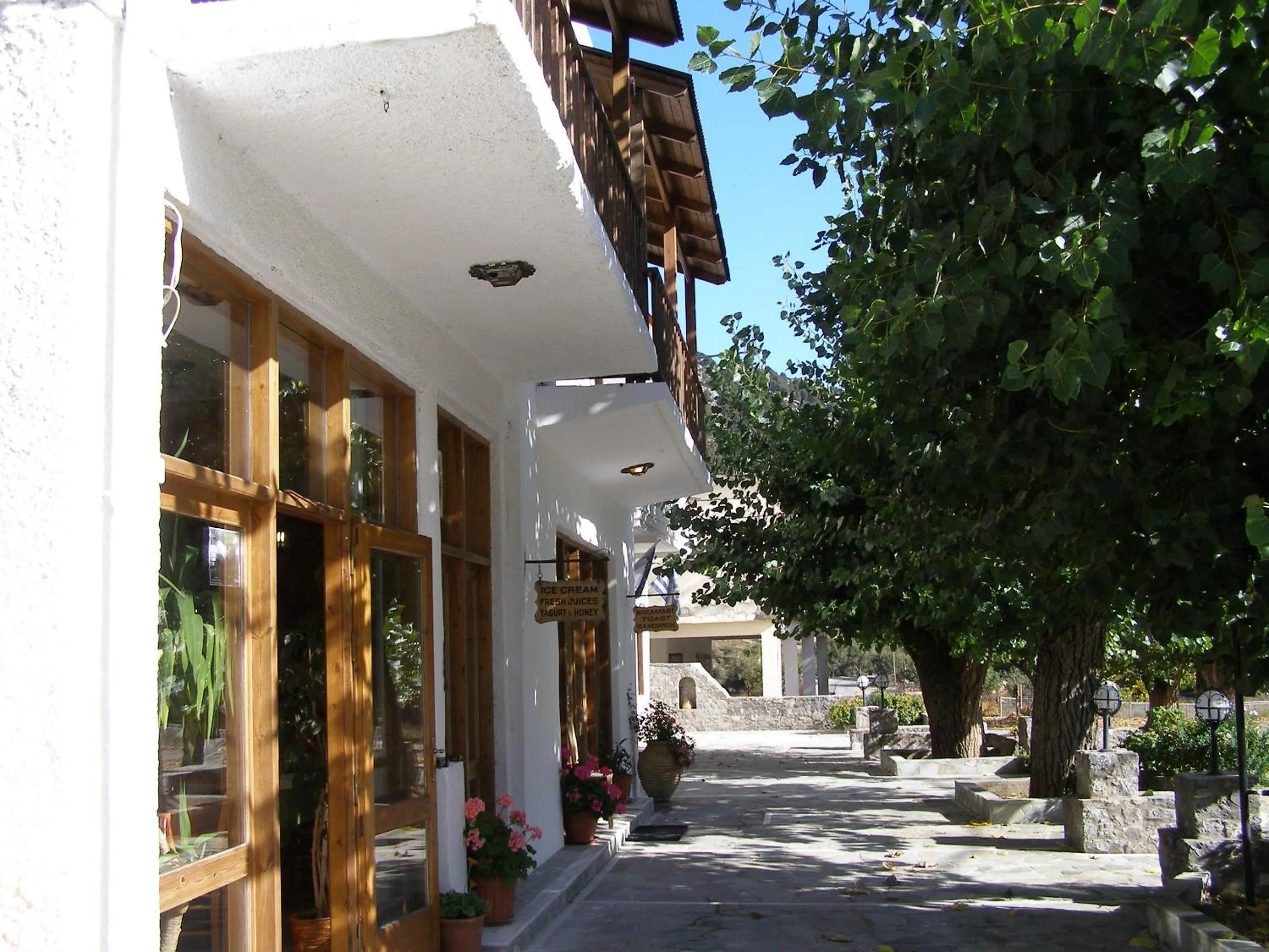 Balcony/Terrace in Neos Omalos Hotel