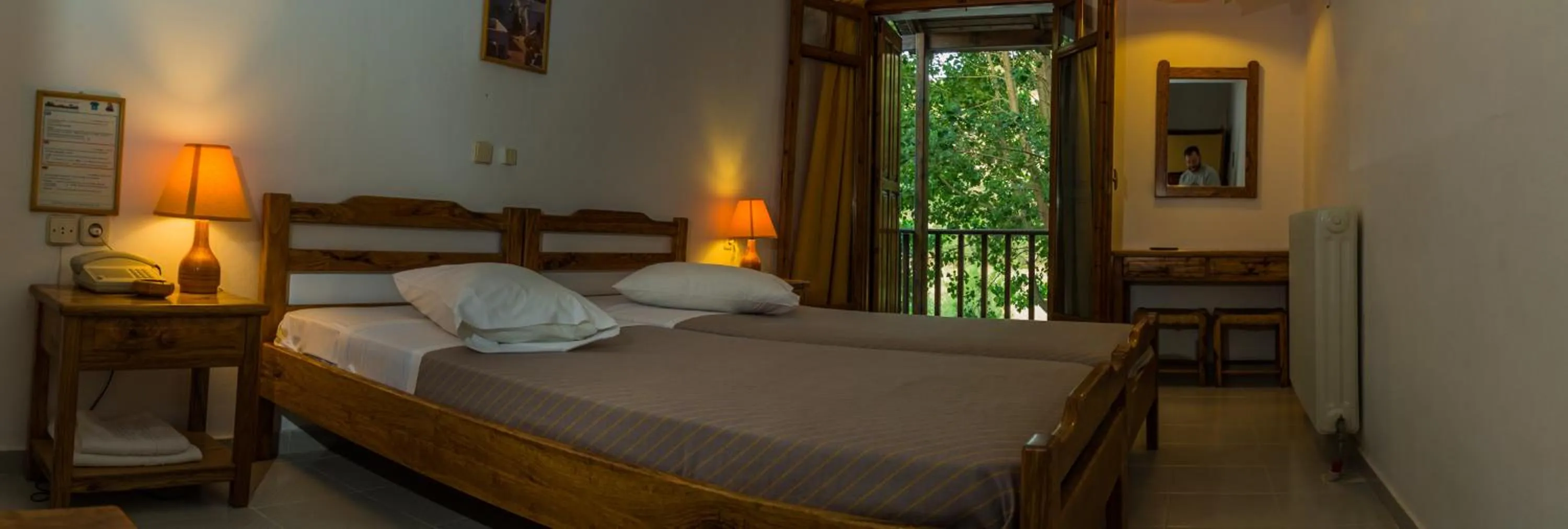 Bedroom, Bed in Neos Omalos Hotel