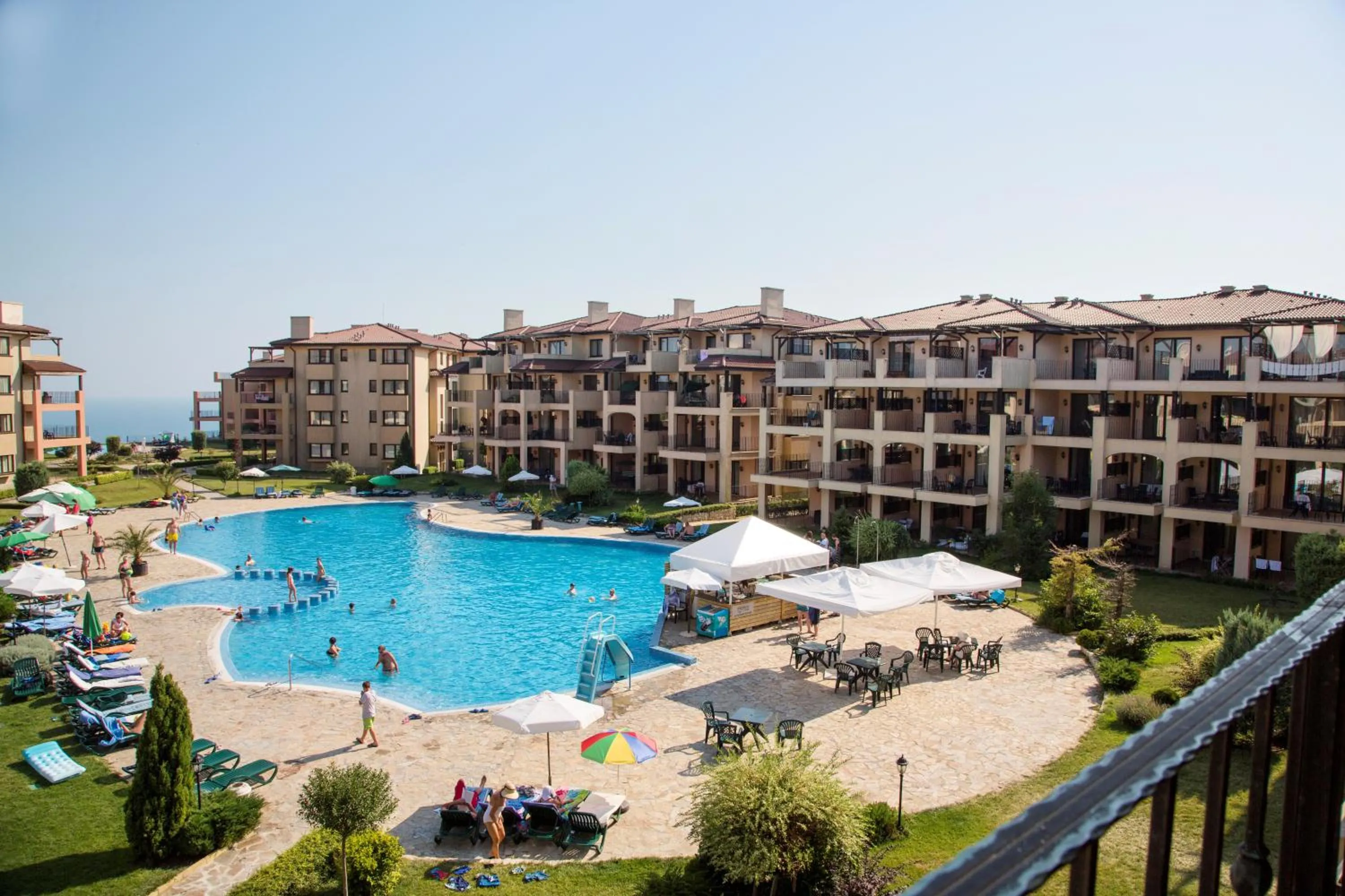 Swimming pool in Kaliakria Resort