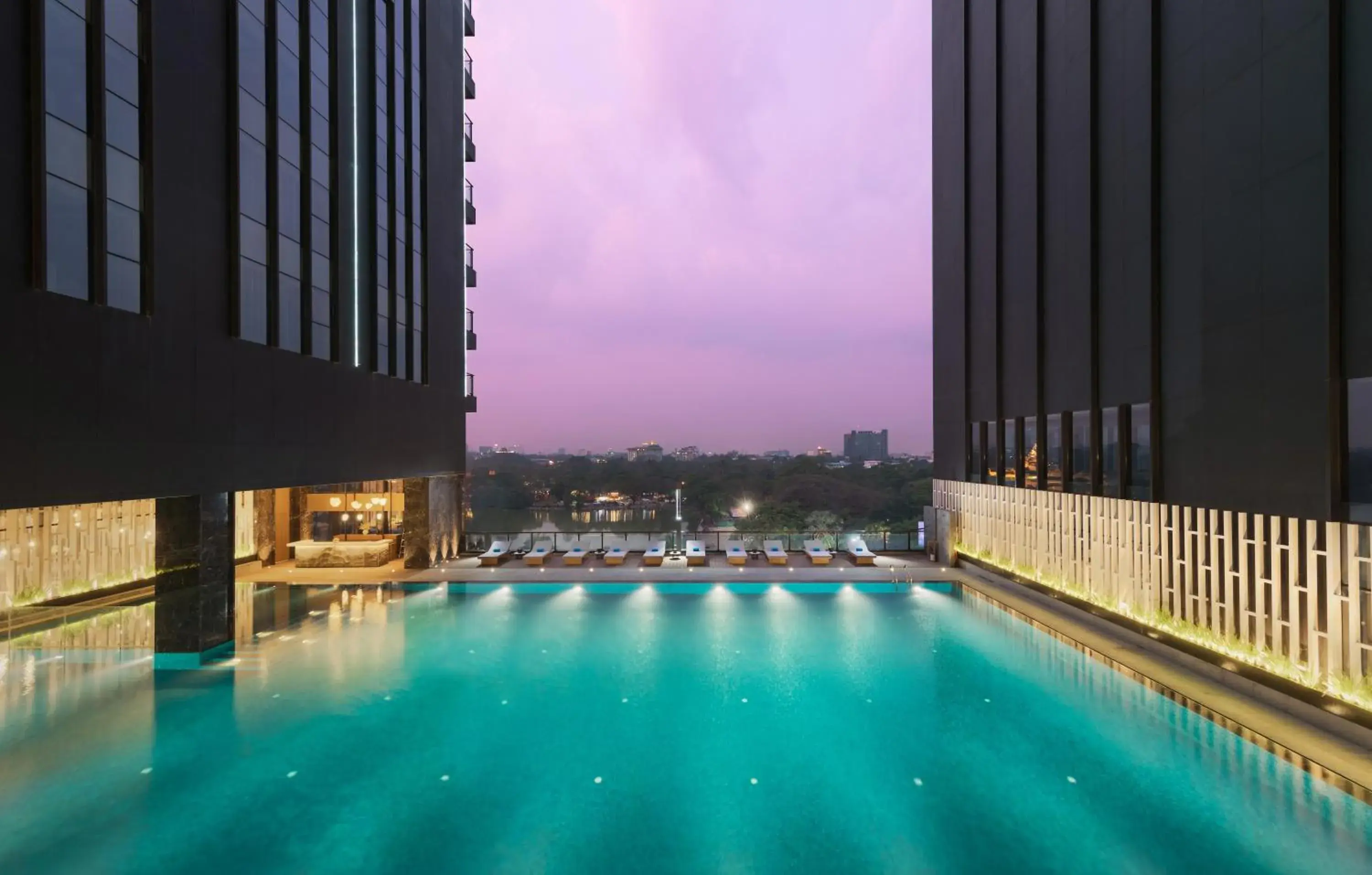 Swimming pool in Wyndham Grand Yangon Swimming pool in Wyndham Grand Yangon