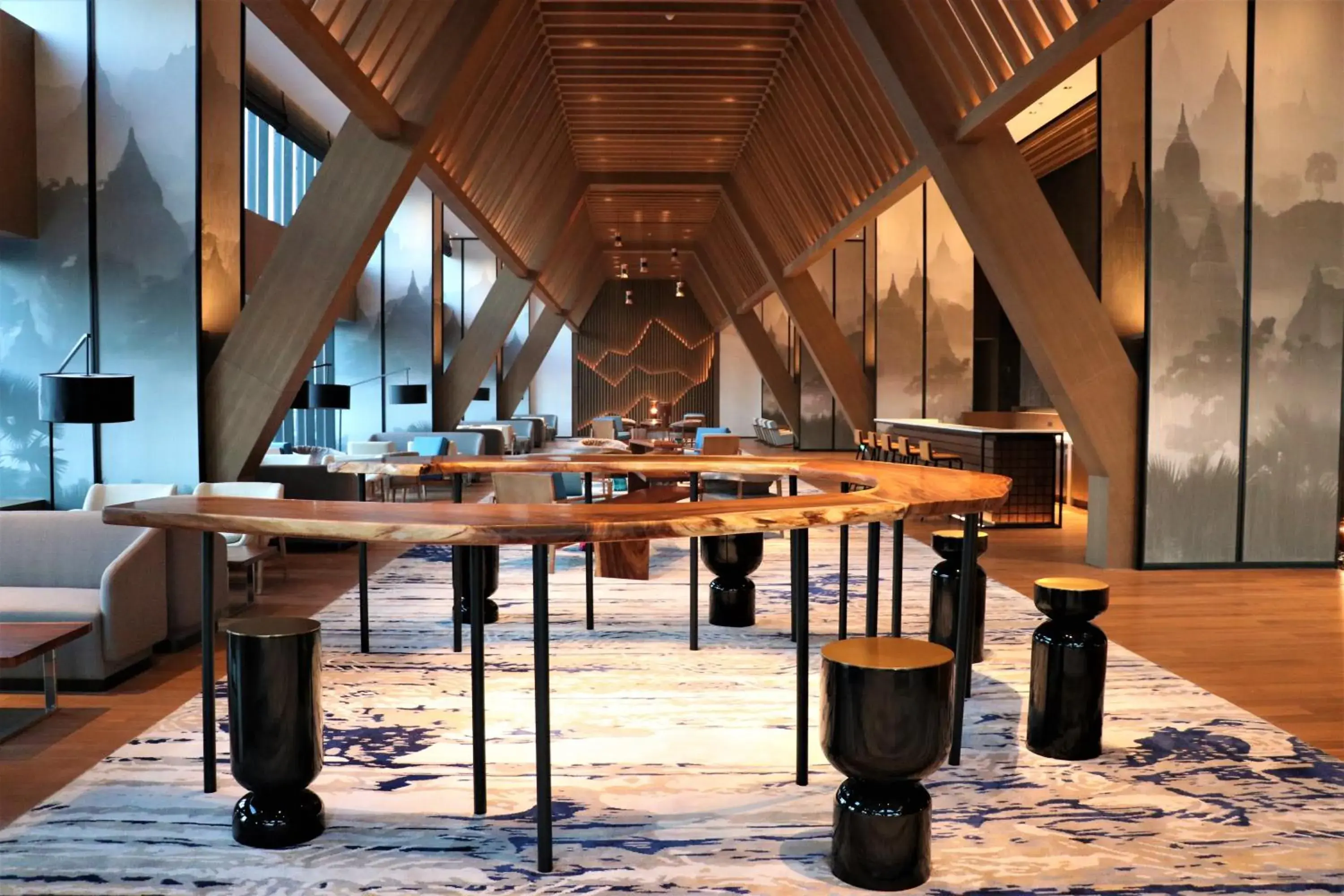 Lobby or reception in Wyndham Grand Yangon Lobby or reception in Wyndham Grand Yangon