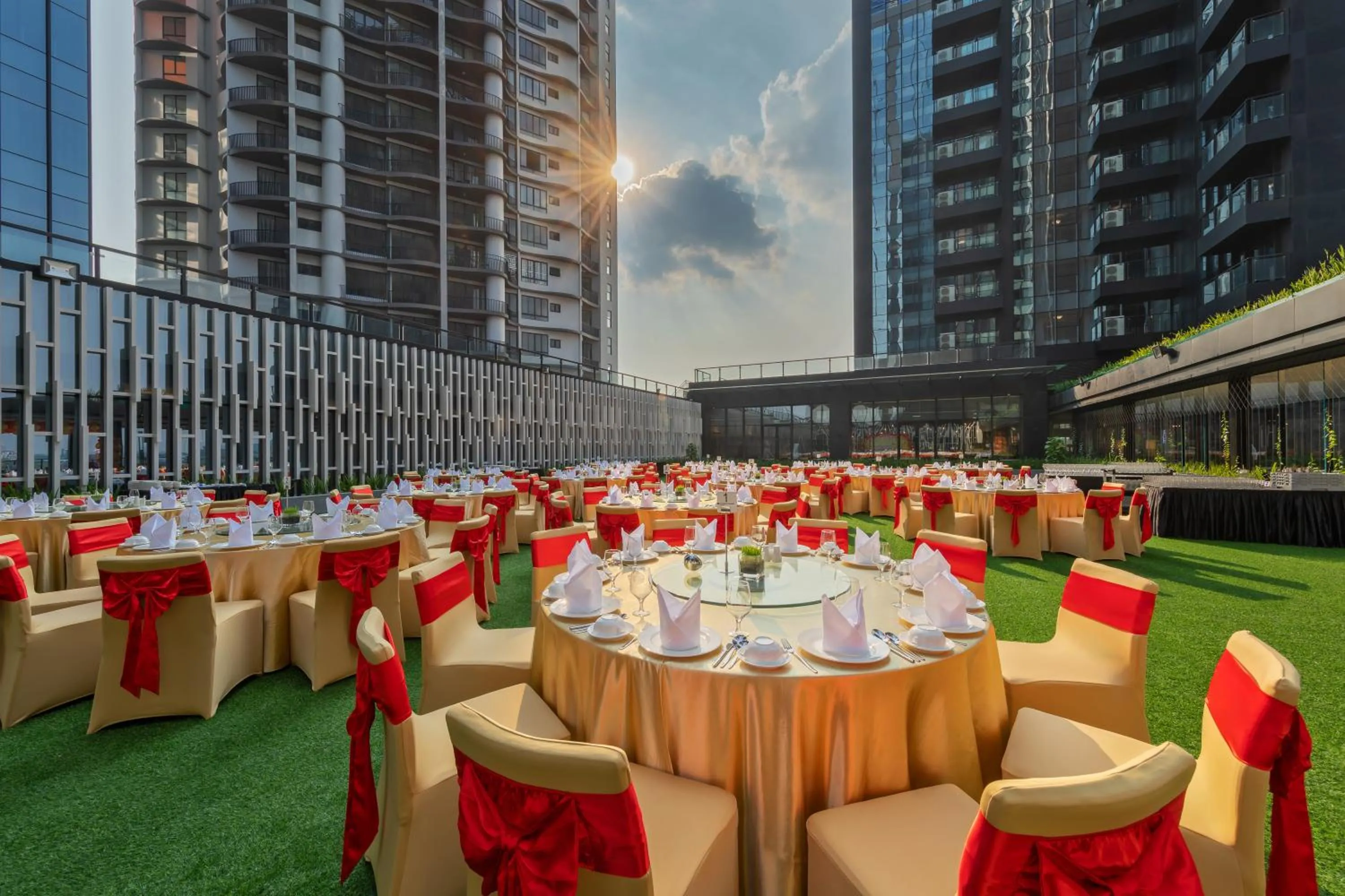 Garden in Wyndham Grand Yangon