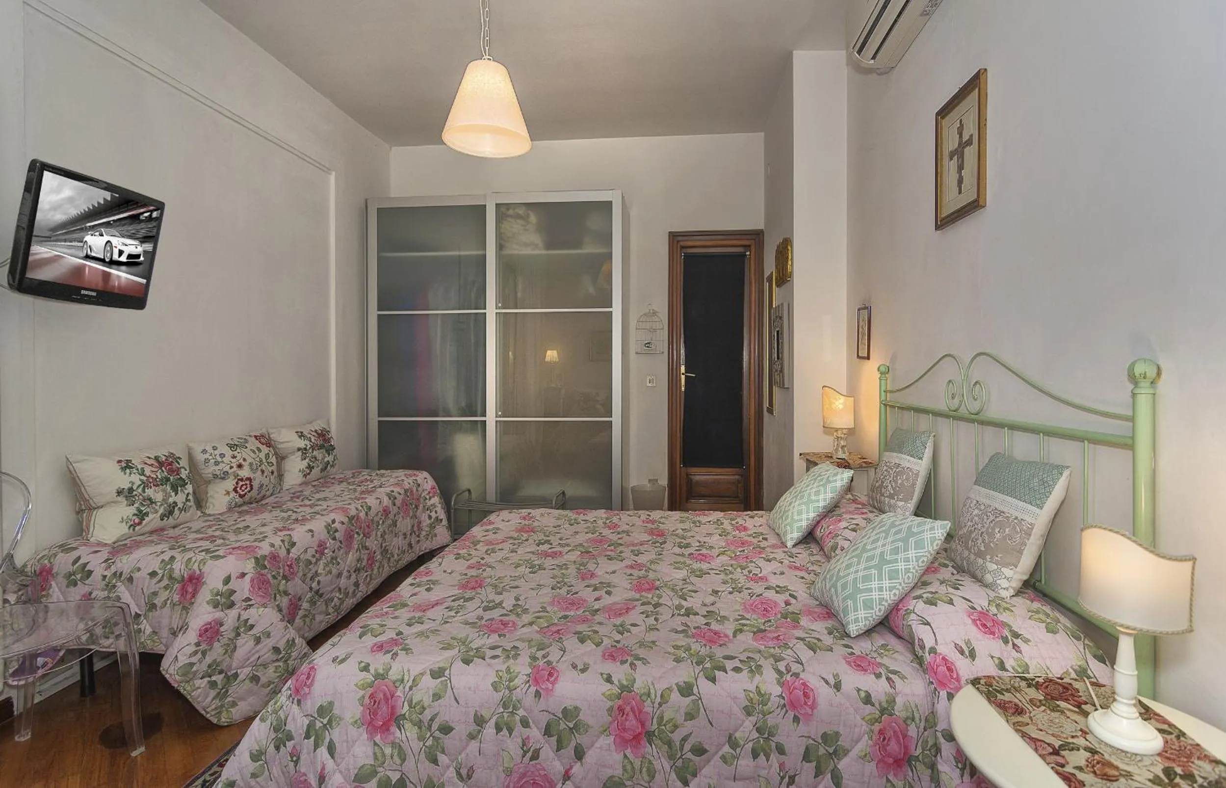 Photo of the whole room, Bed in B&B Dei Cavalieri