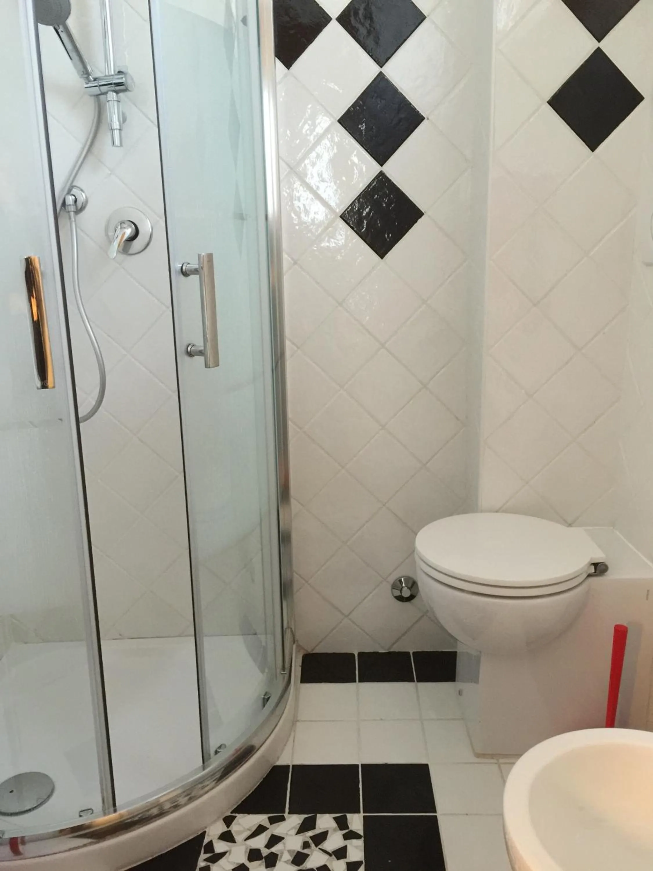 Shower in B&B Dei Cavalieri