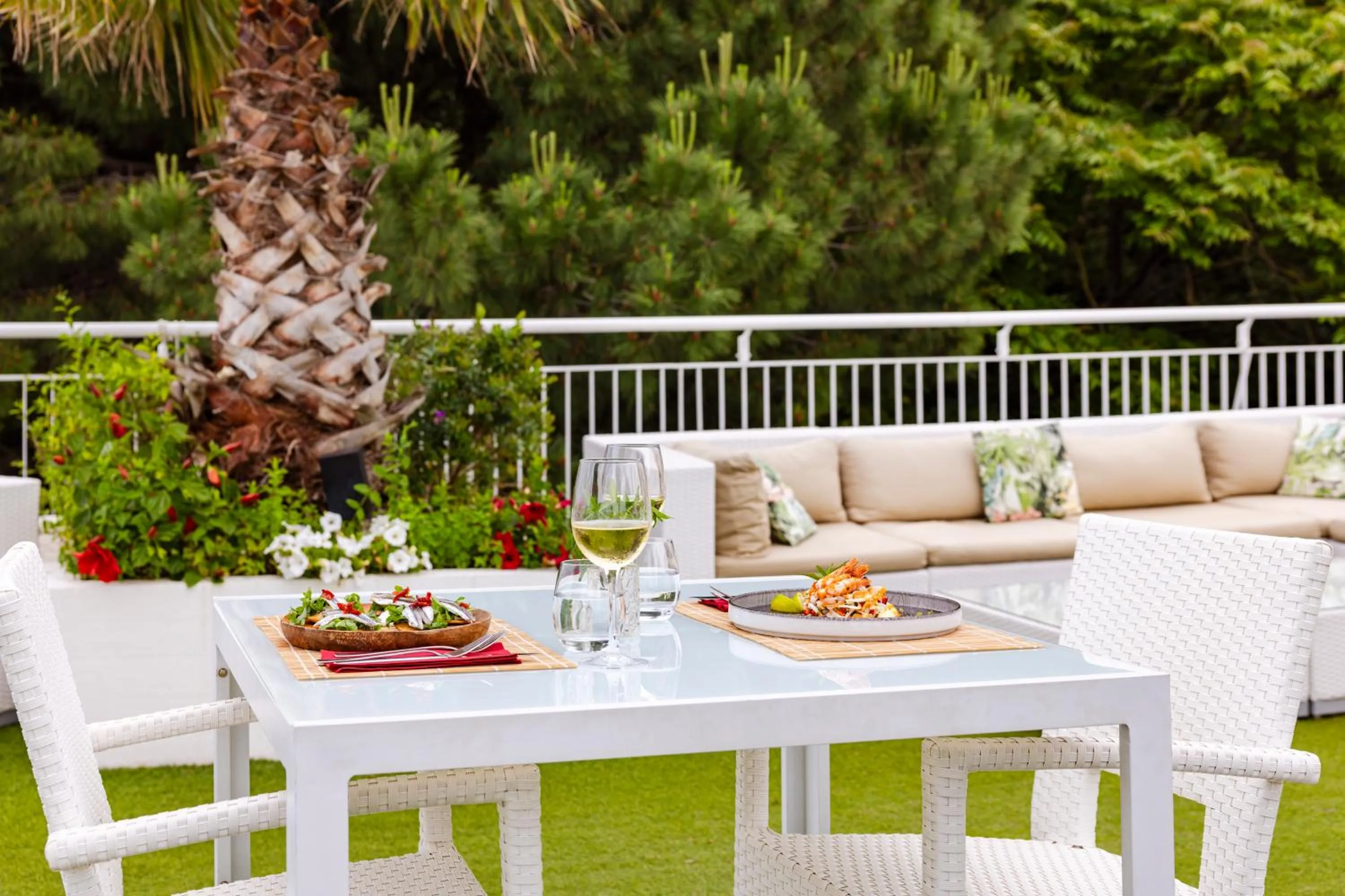 Balcony/Terrace in Duparc Hotel