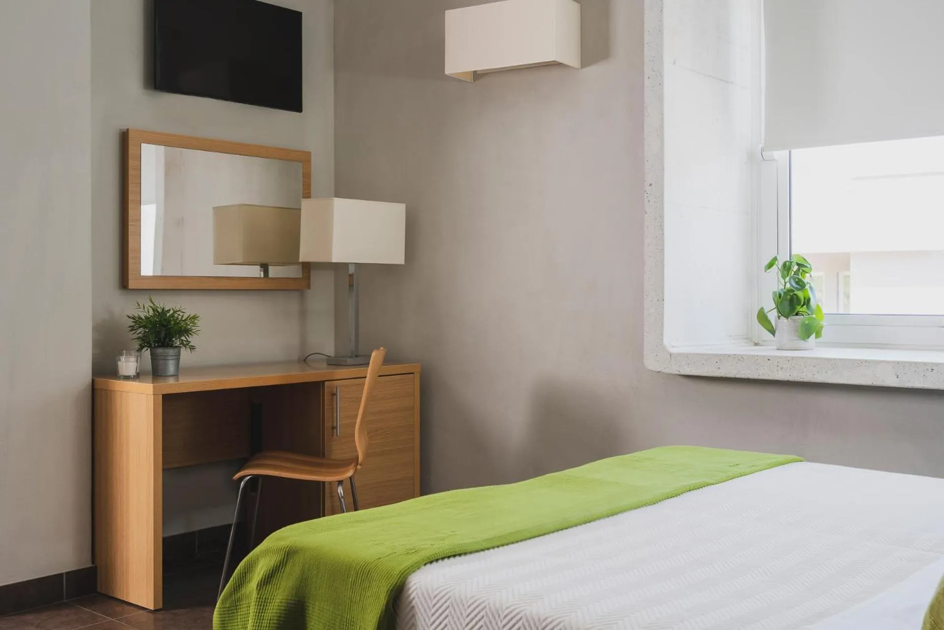 Photo of the whole room, Bed in Duparc Hotel