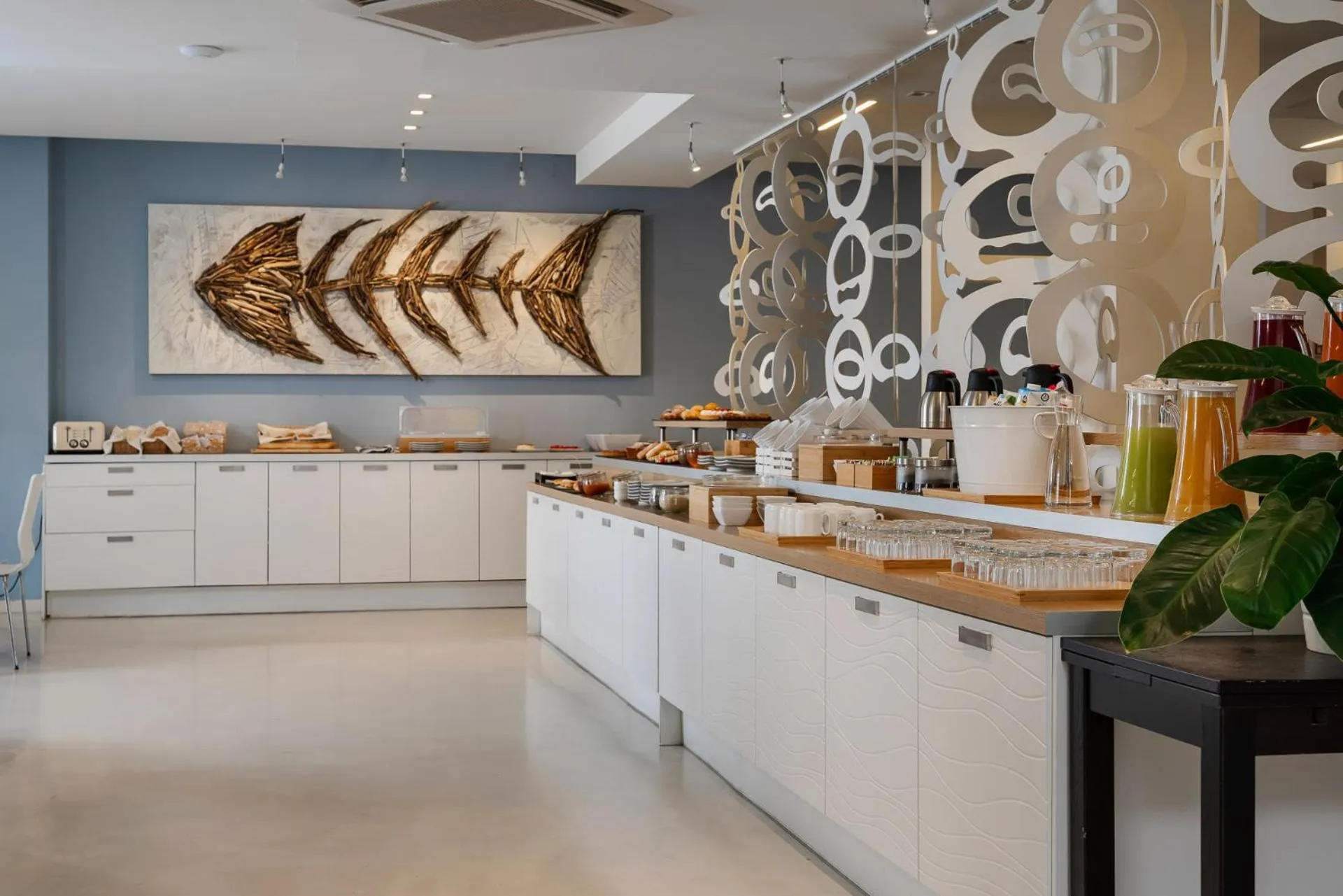 Food and drinks in Duparc Hotel