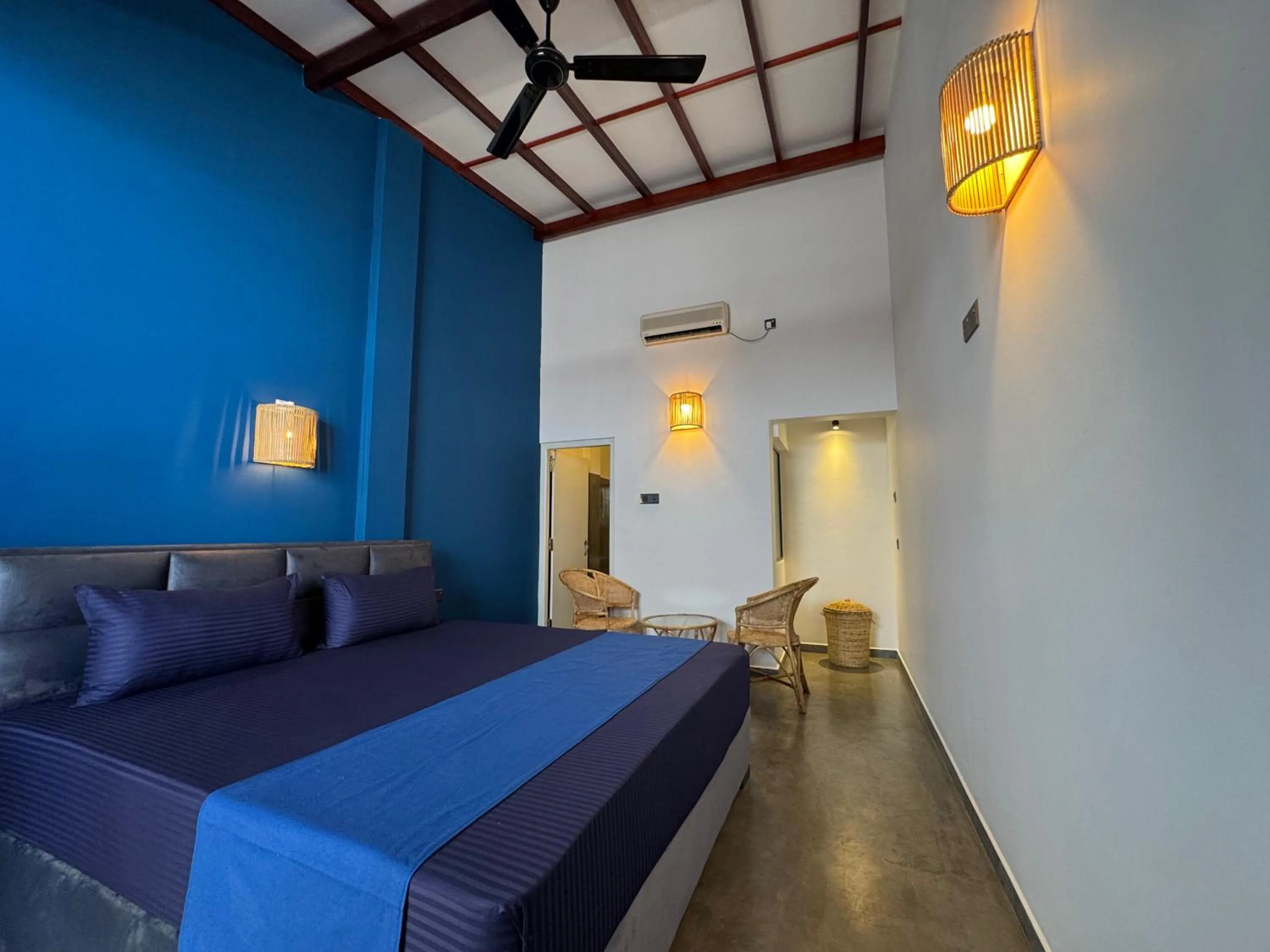 Photo of the whole room, Bed in Funky Hotel