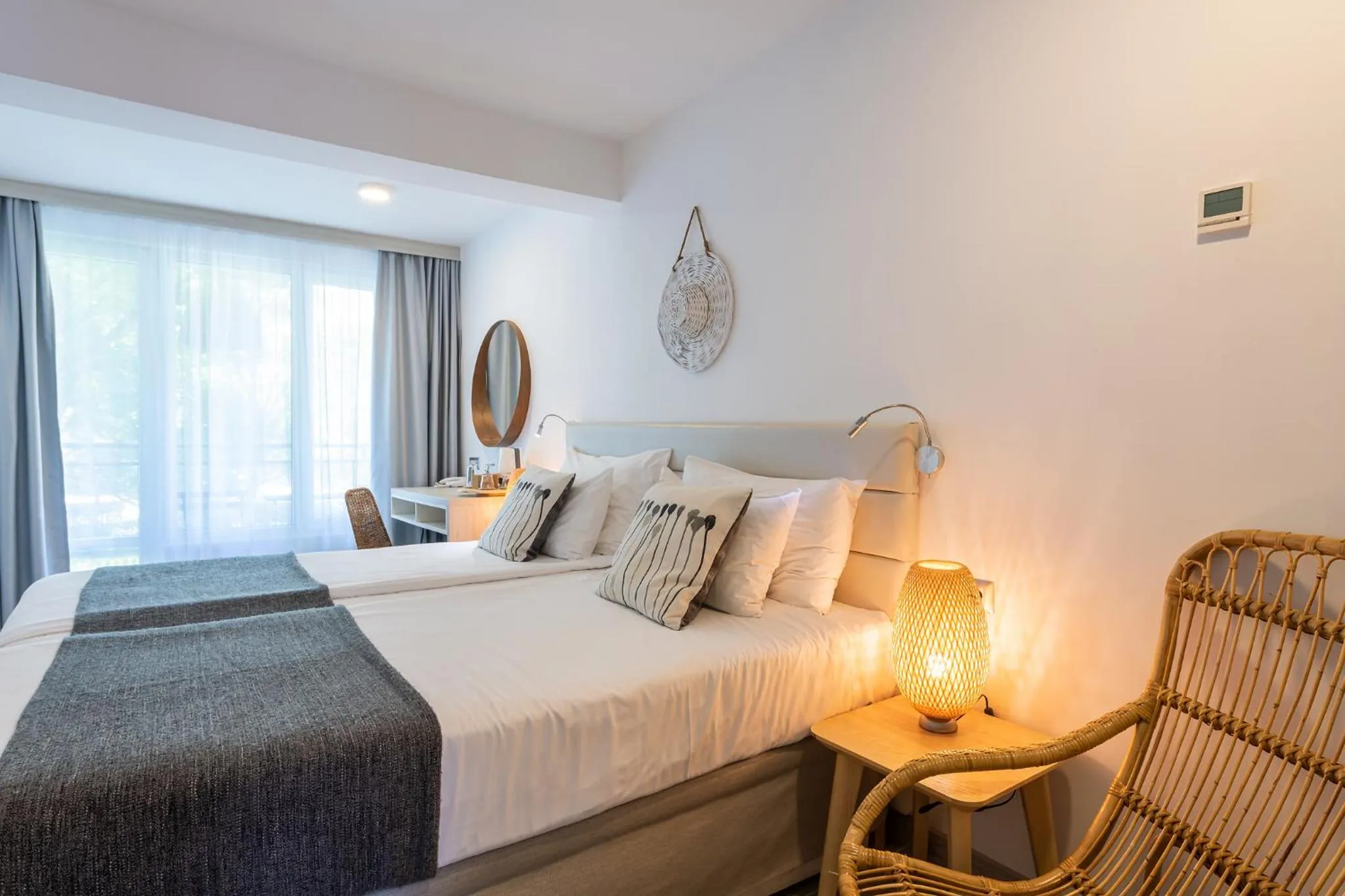 Photo of the whole room, Bed in iHotel Sunny Beach