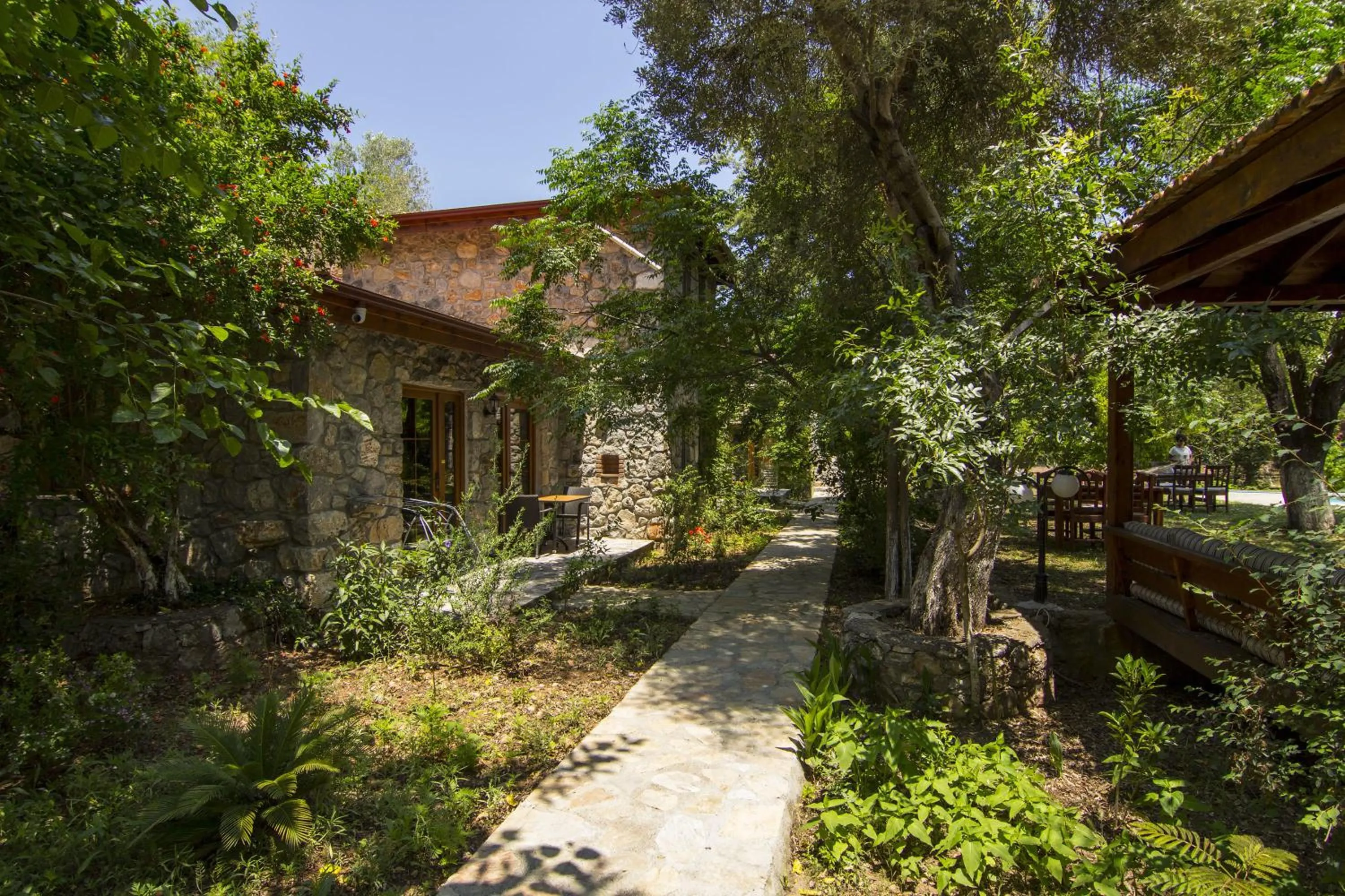 Garden in Doga Apartments