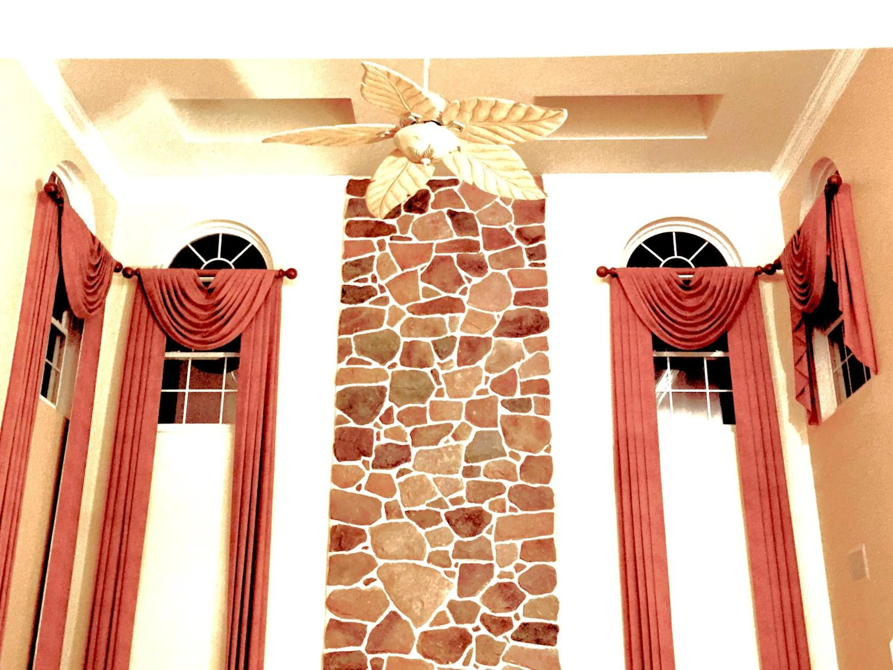 Living room in Premier National Harbor House