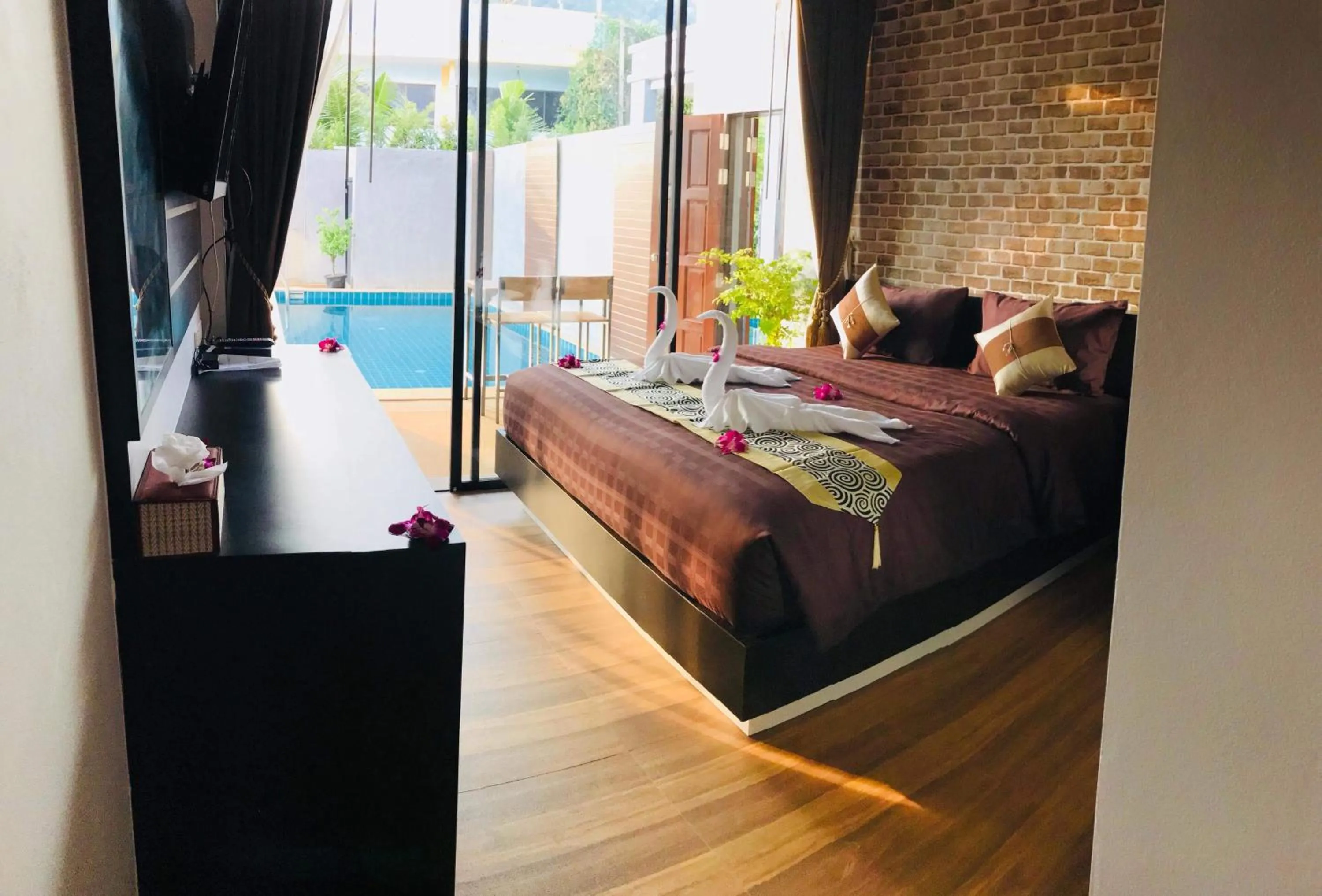 Bed in KG Private Pool Villa