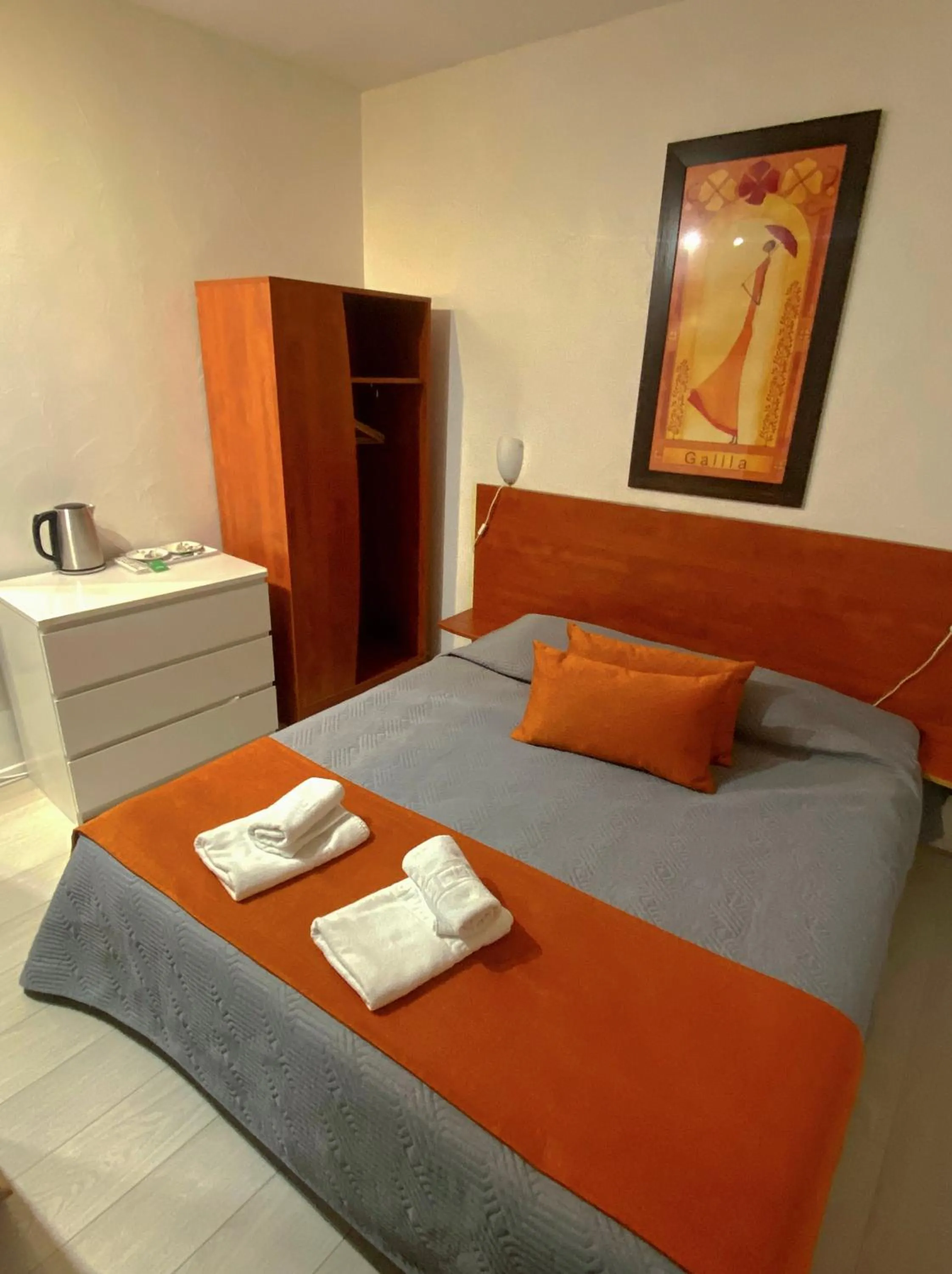 Bed in Hôtel Le Chambellan