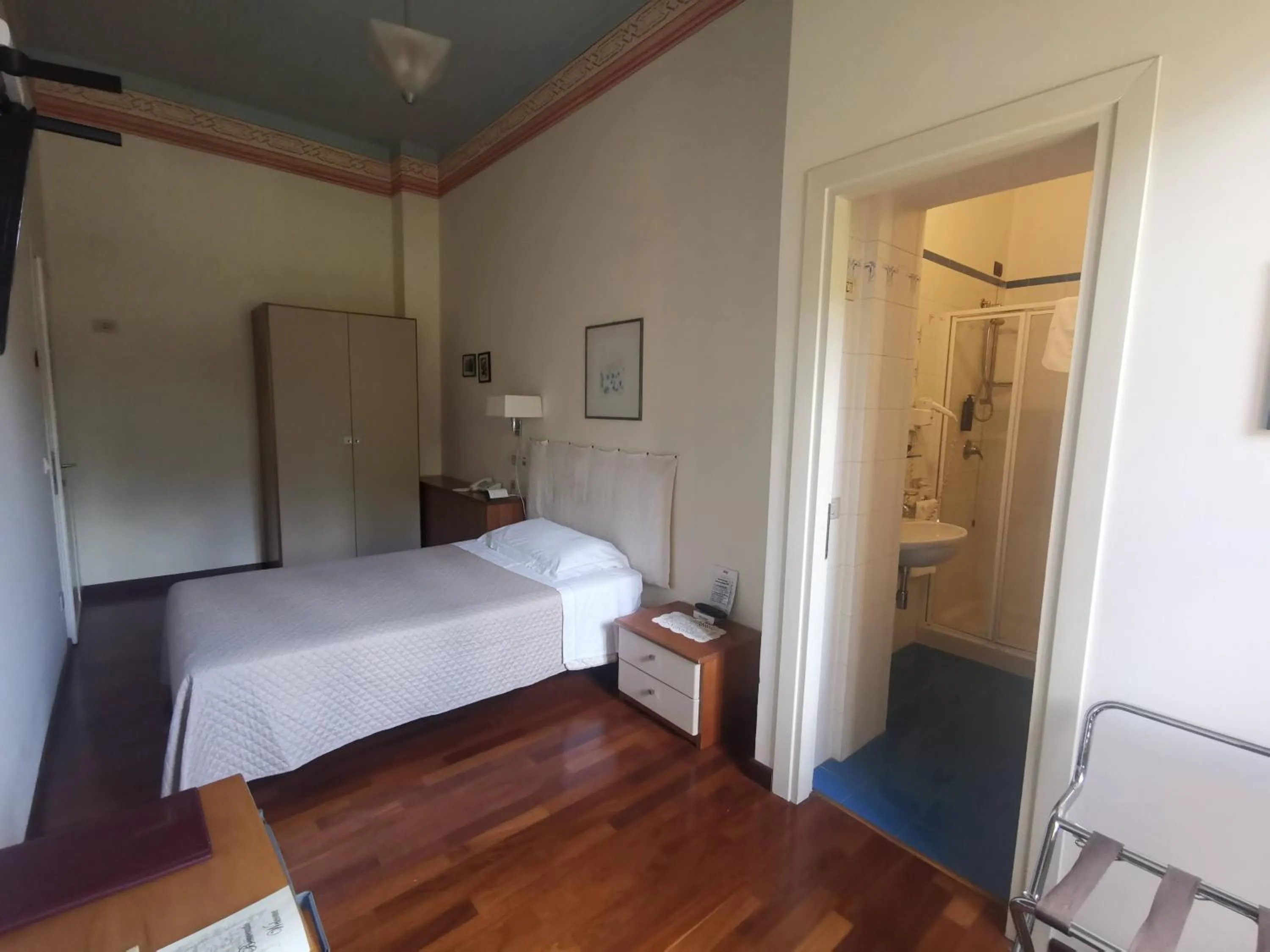 Bedroom, Bed in Deco Hotel