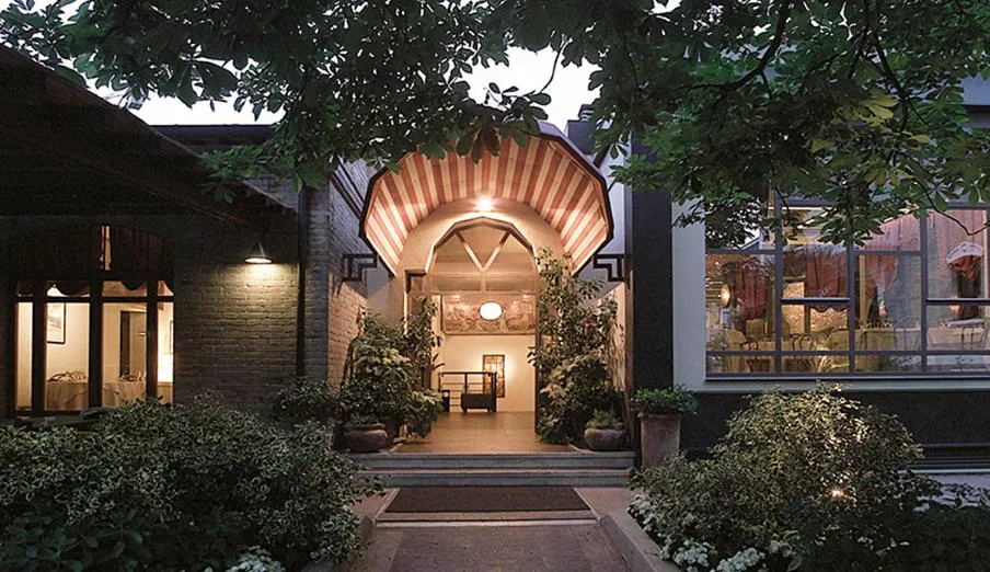 Facade/entrance in Deco Hotel