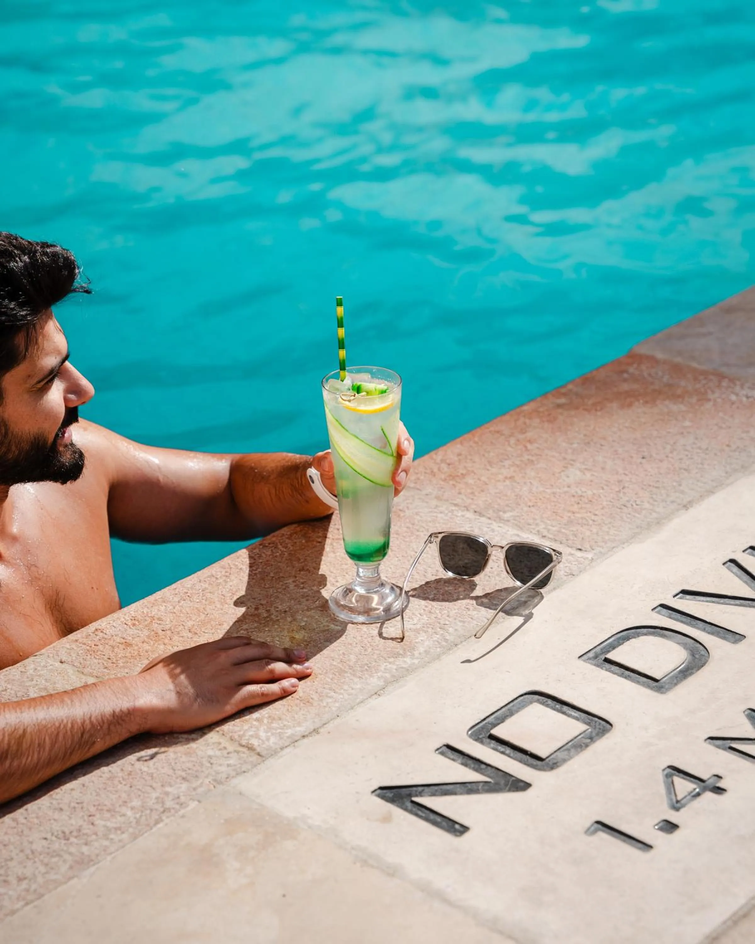 Swimming pool in Grand Hyatt Amman
