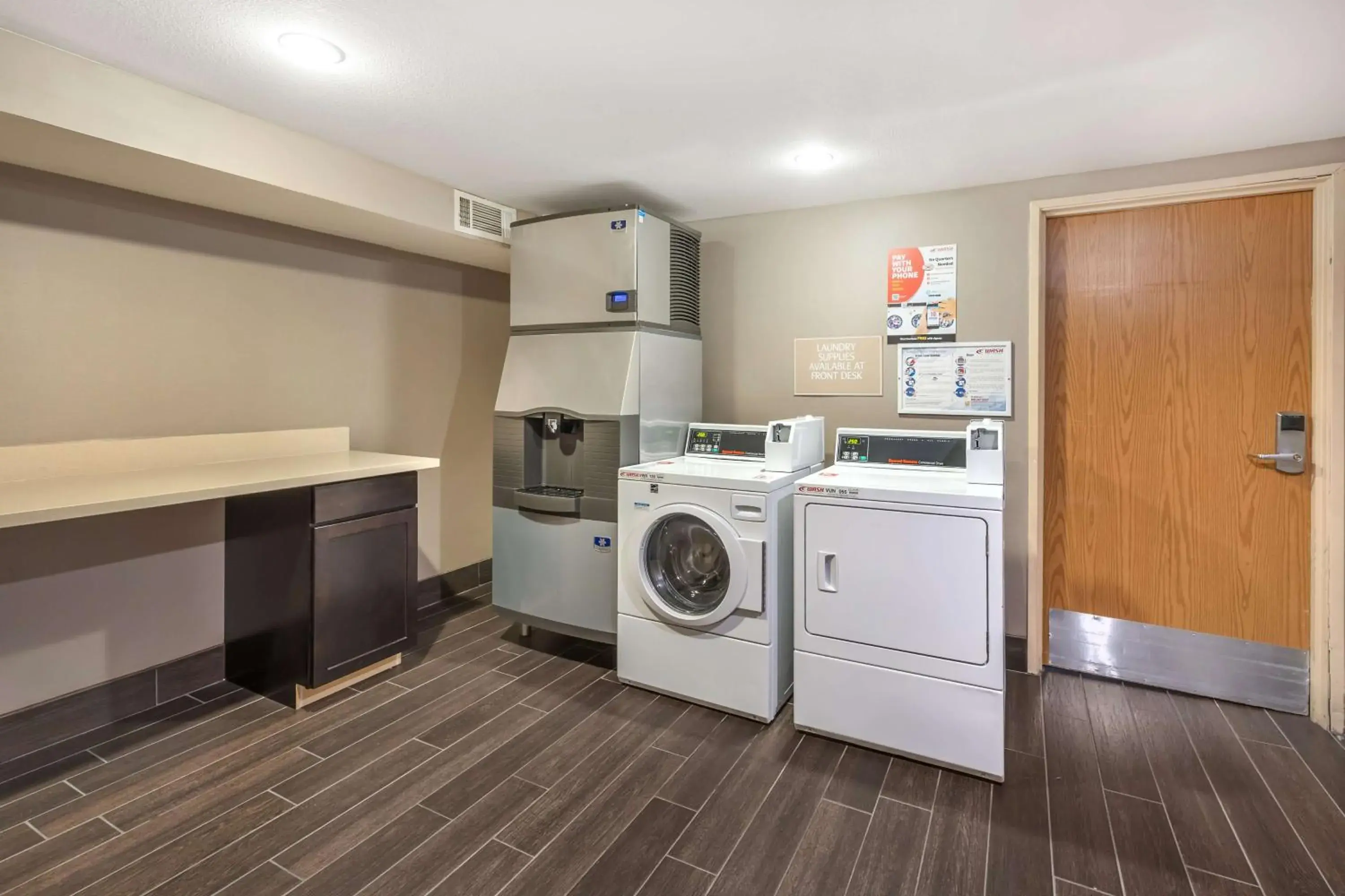 Property building in Best Western Plus North Las Vegas Inn & Suites Property building in Best Western Plus North Las Vegas Inn & Suites