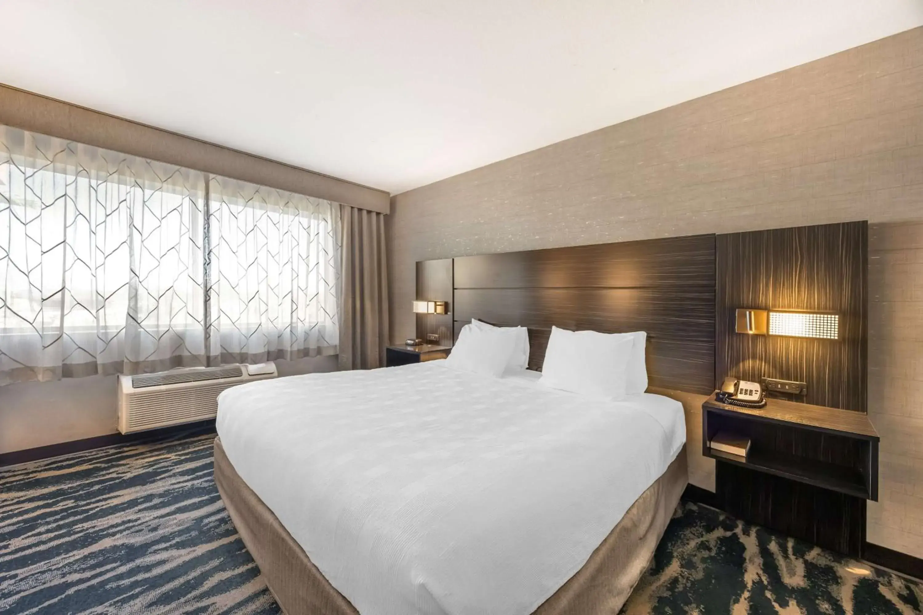 Bedroom, Bed in Best Western Plus North Las Vegas Inn & Suites Bedroom, Bed in Best Western Plus North Las Vegas Inn & Suites