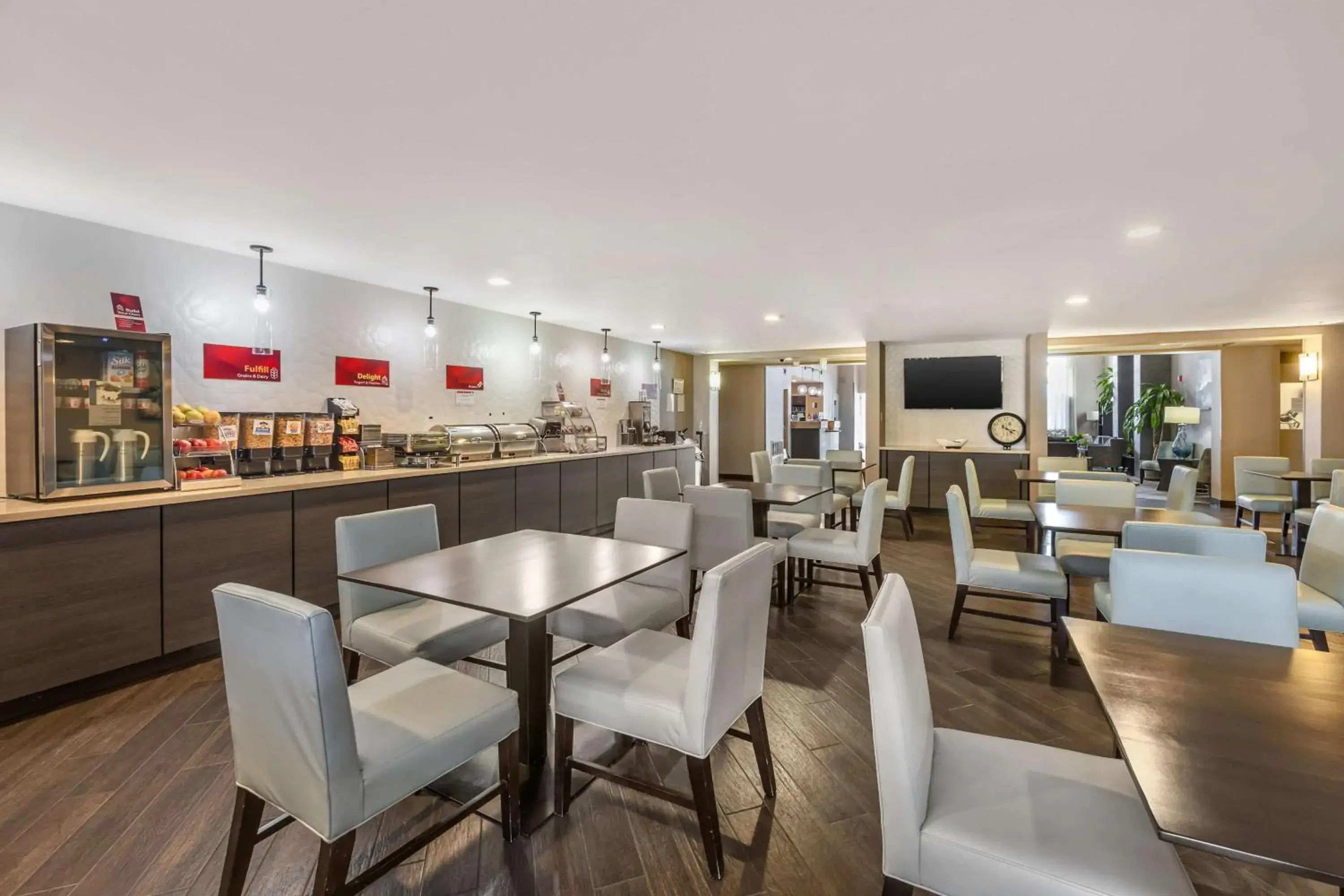 Breakfast in Best Western Plus North Las Vegas Inn & Suites Breakfast in Best Western Plus North Las Vegas Inn & Suites