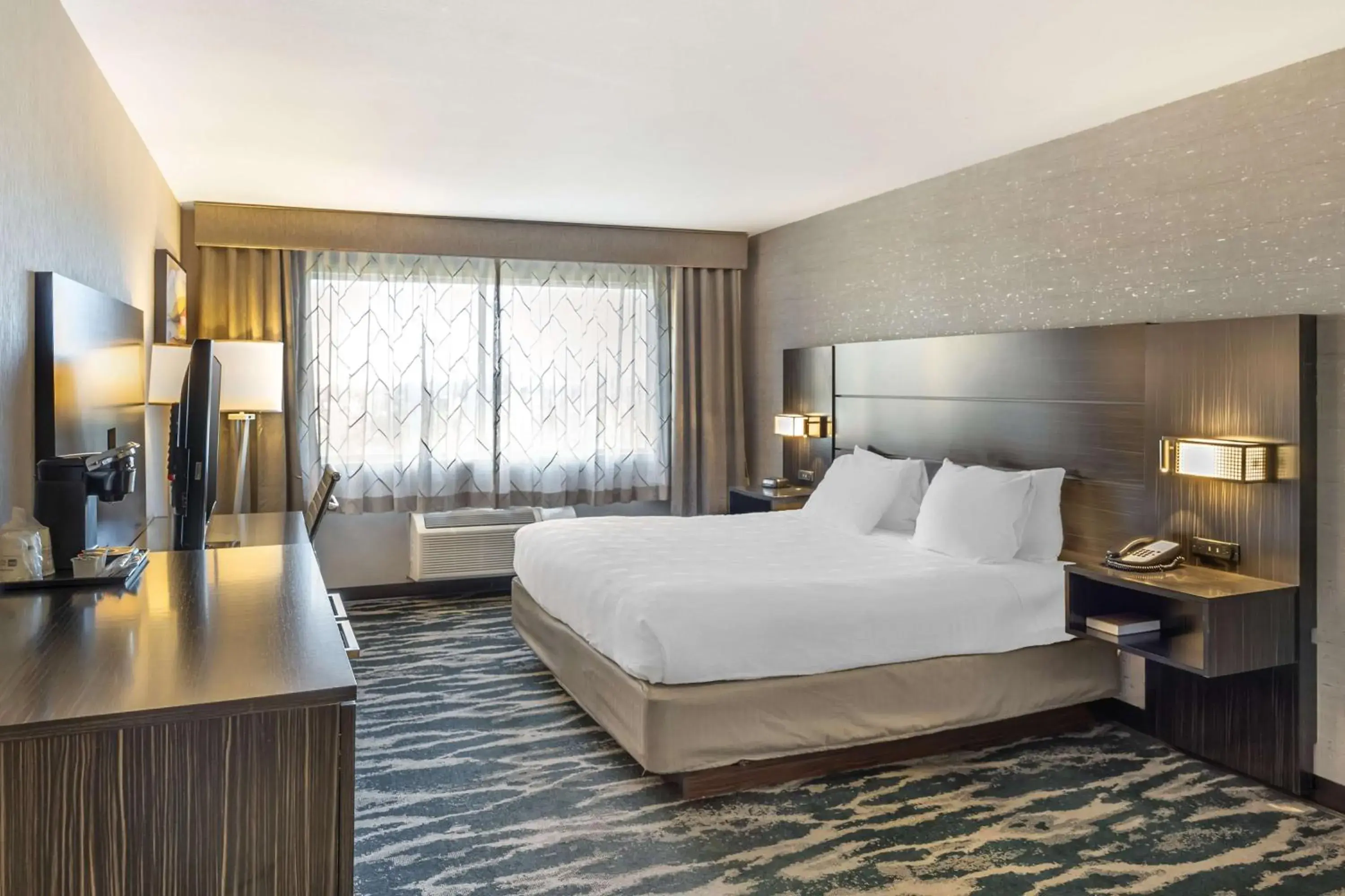 Bedroom, Bed in Best Western Plus North Las Vegas Inn & Suites Bedroom, Bed in Best Western Plus North Las Vegas Inn & Suites