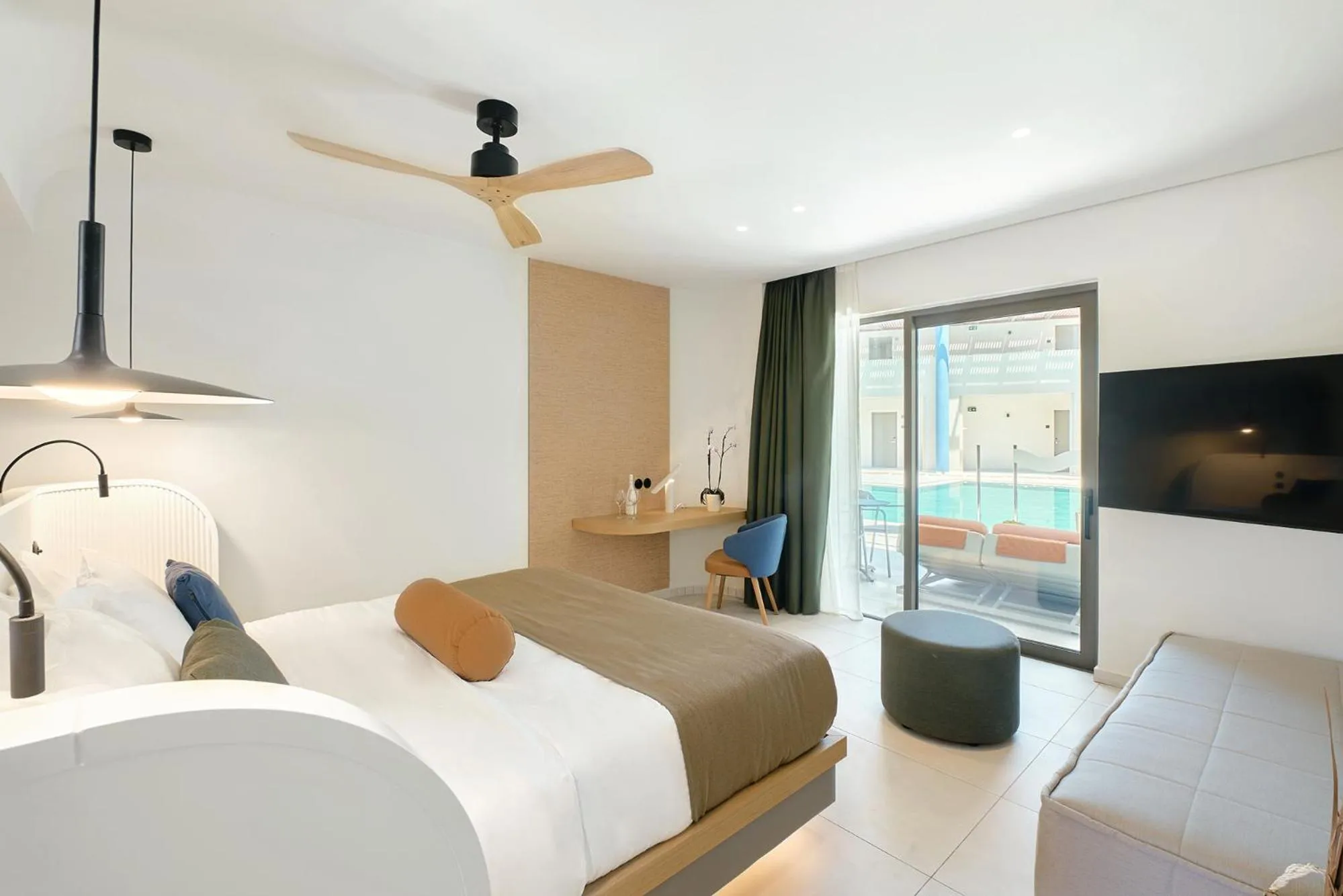 Bedroom, Bed in Paralos Kosta Alímia