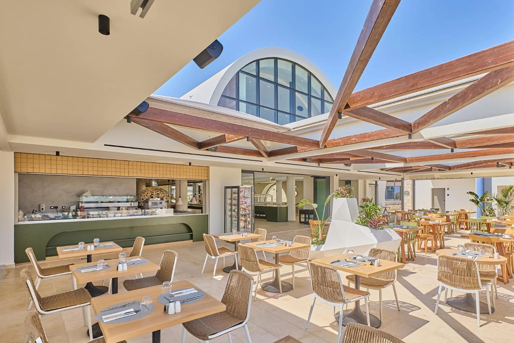 Restaurant/places to eat in Paralos Kosta Alímia