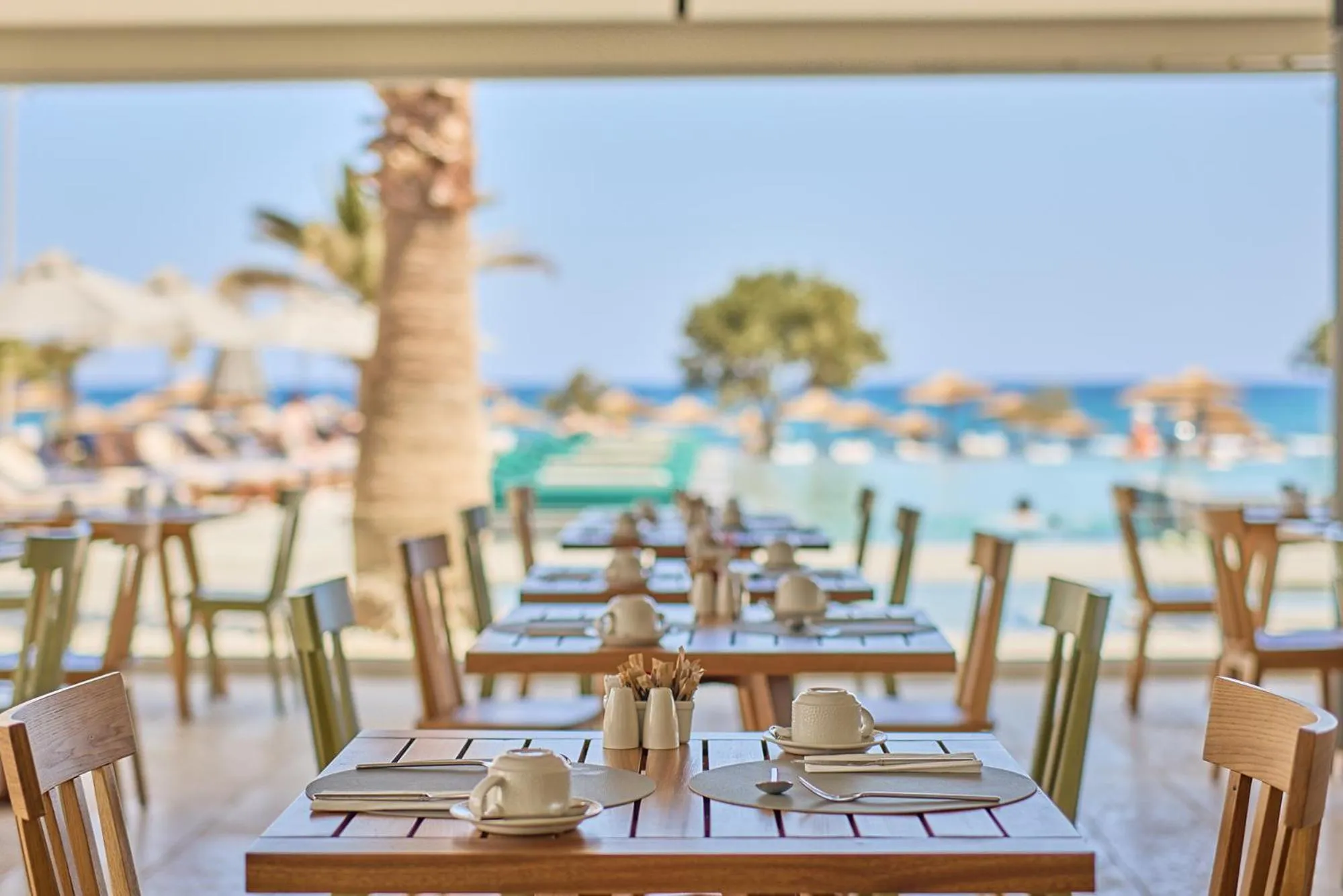 Restaurant/places to eat in Paralos Kosta Alímia