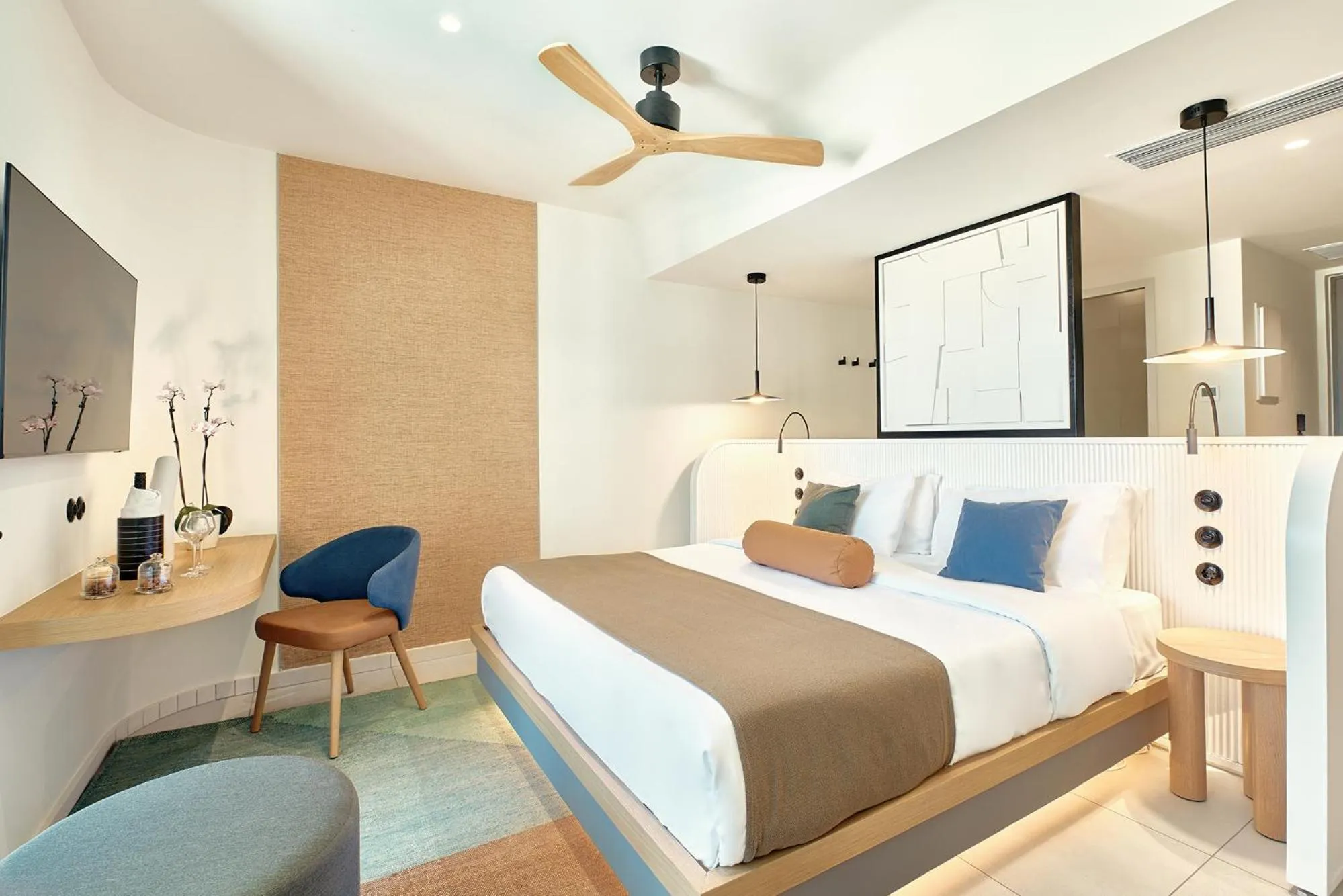 Photo of the whole room, Bed in Paralos Kosta Alímia