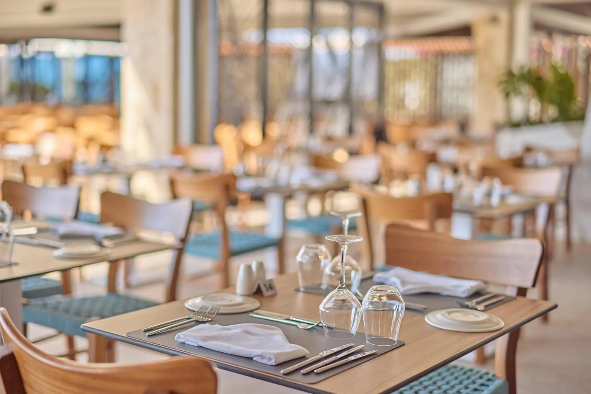 Restaurant/places to eat in Paralos Kosta Alímia