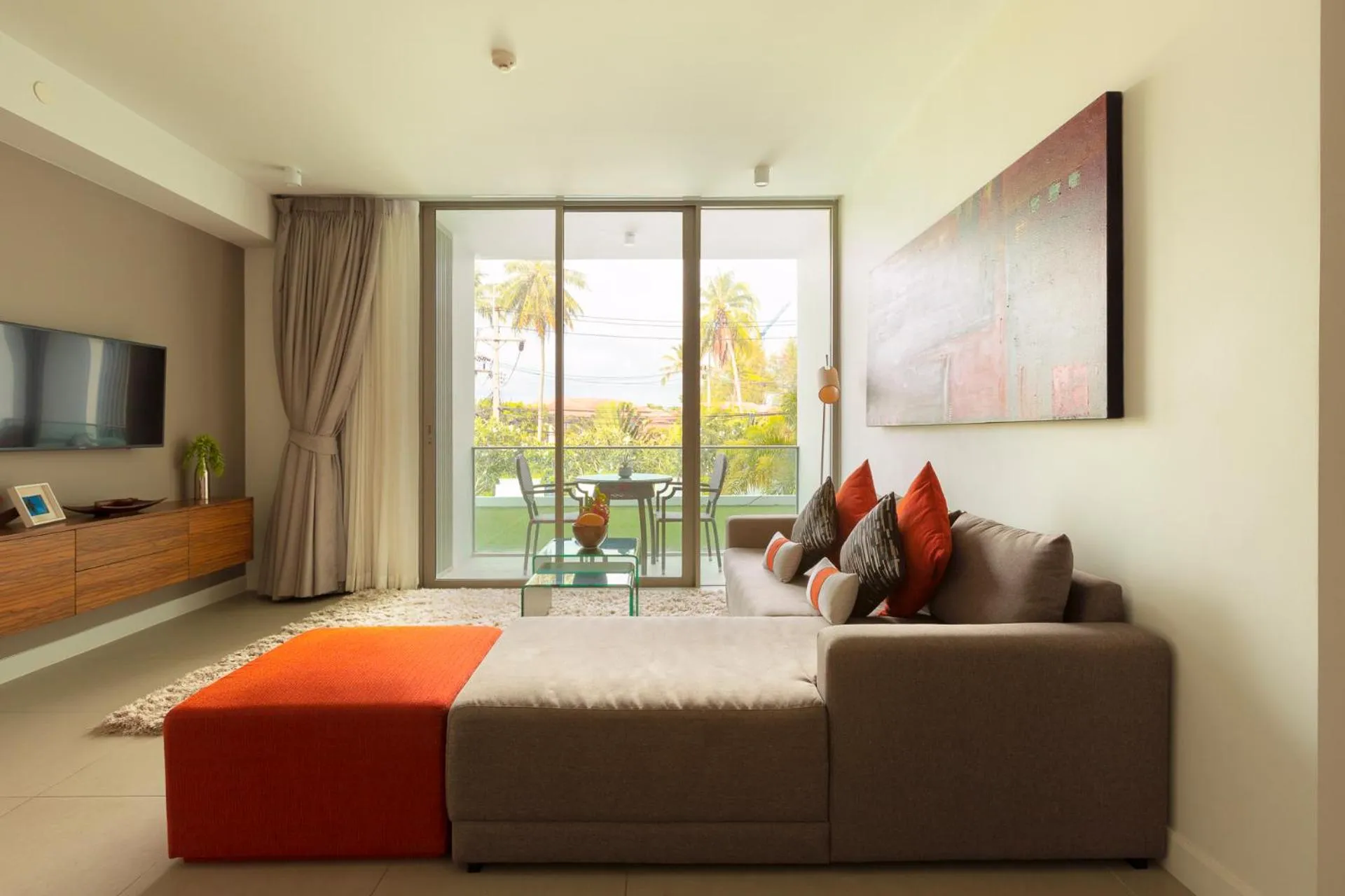 Living room in Oceanstone by Holy Cow, 2-BR, 90 m2, pool view