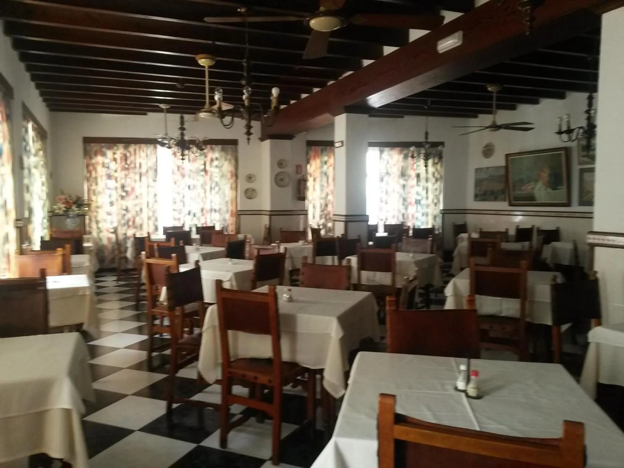 Restaurant/places to eat in Hostal Cas Bombu