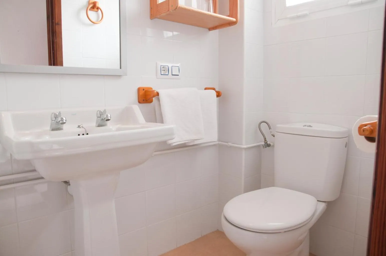 Bathroom in Hostal Cas Bombu