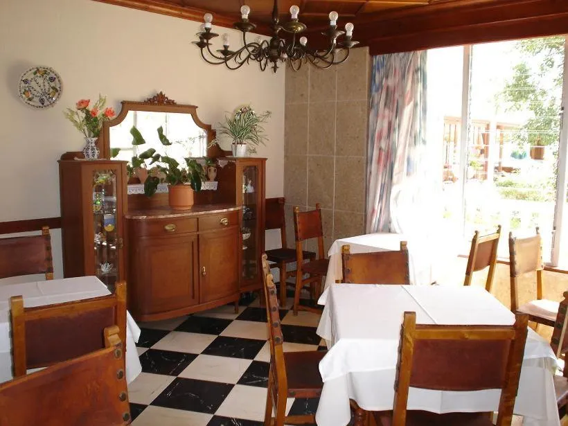 Dining area in Hostal Cas Bombu