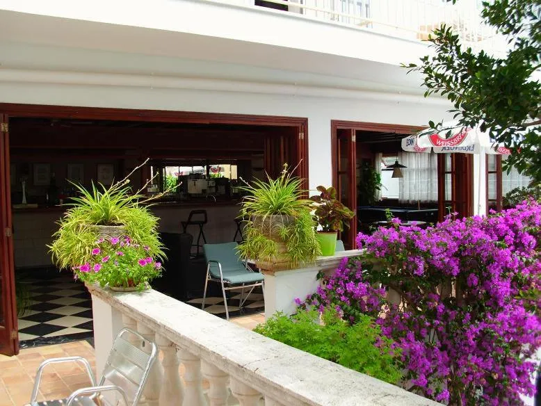 Garden in Hostal Cas Bombu