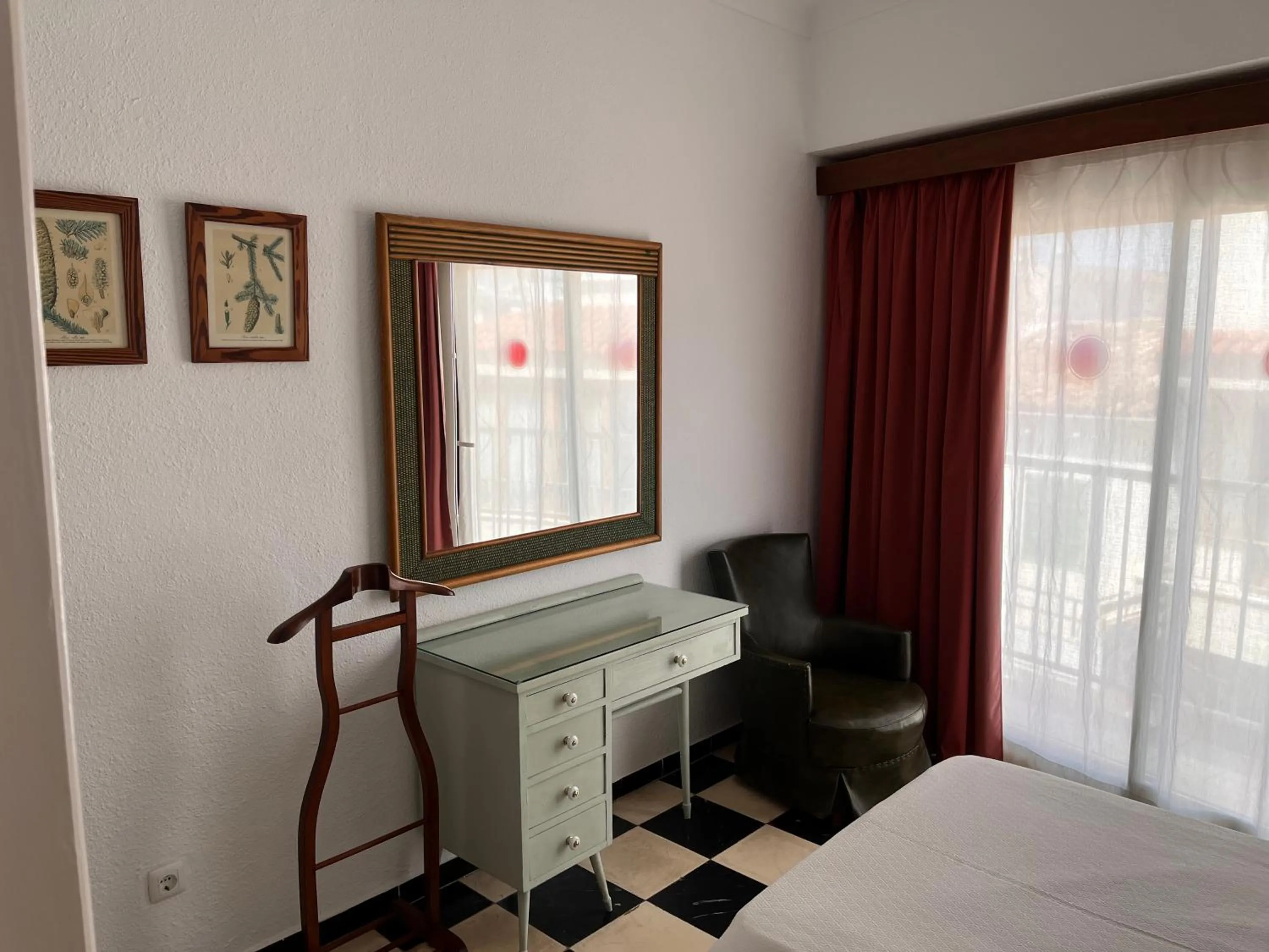 Bed in Hostal Cas Bombu