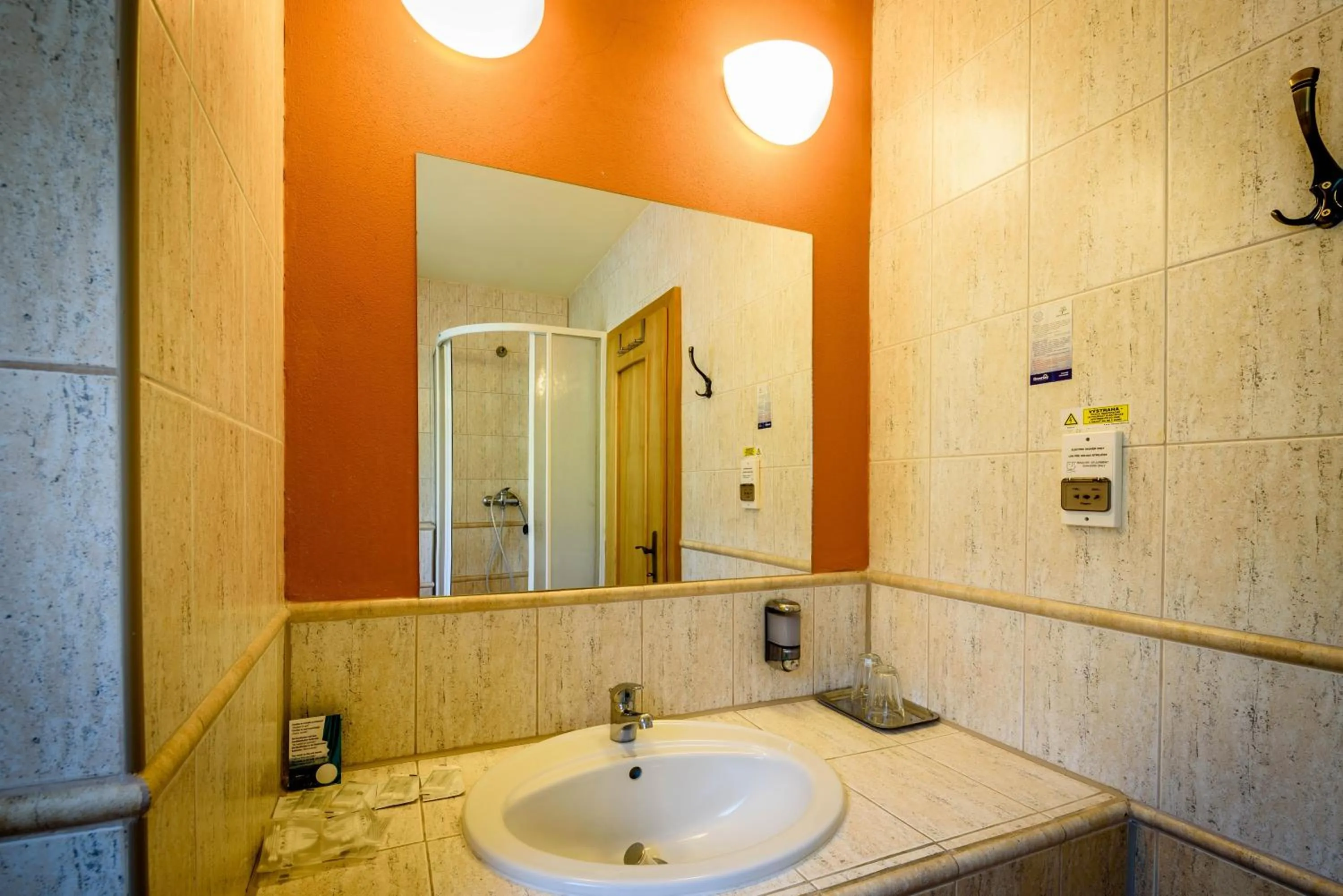 Toilet in Hotel Boboty