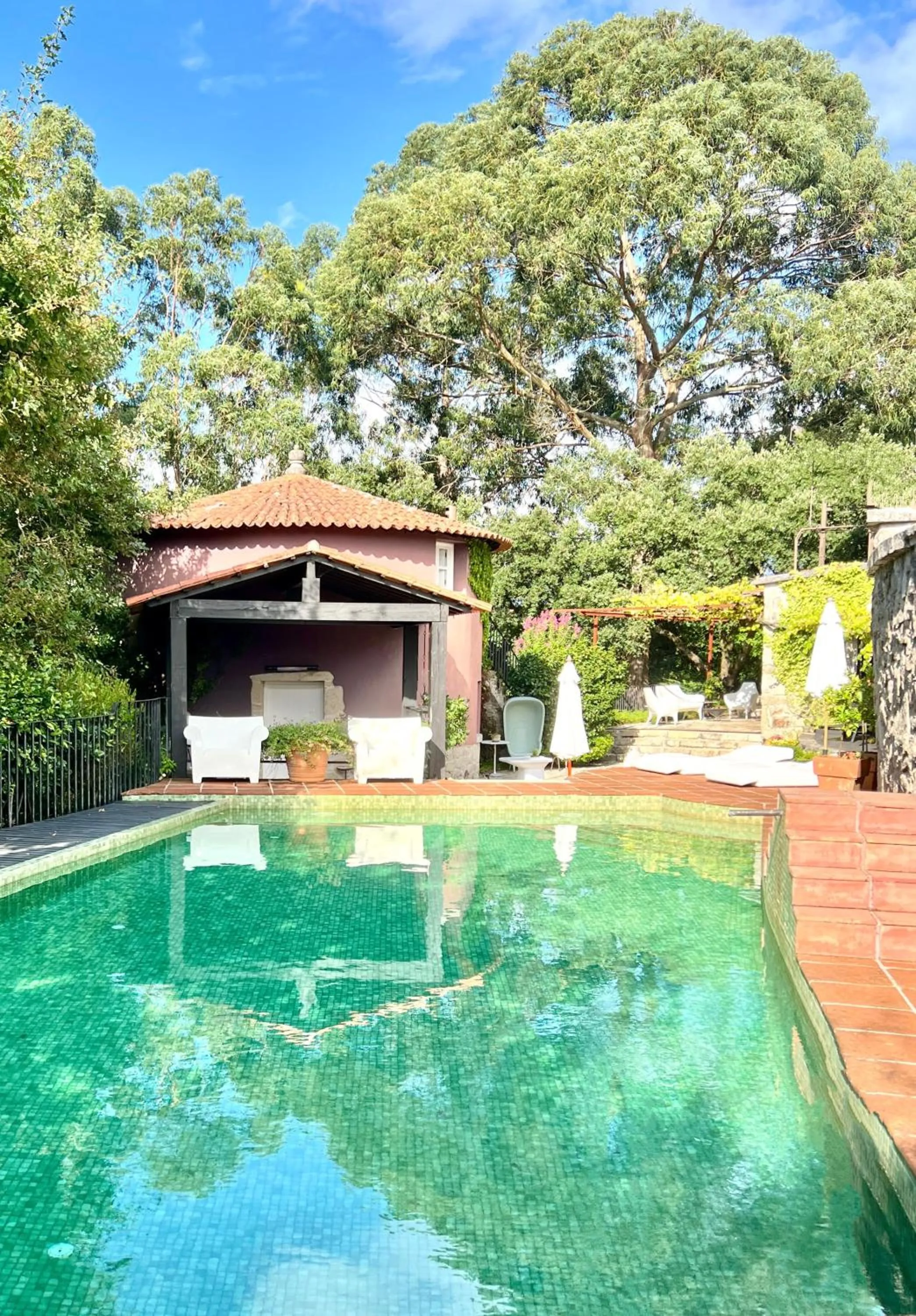 Pool view in Enoturismo Novavila Rias Baixas Wine Design