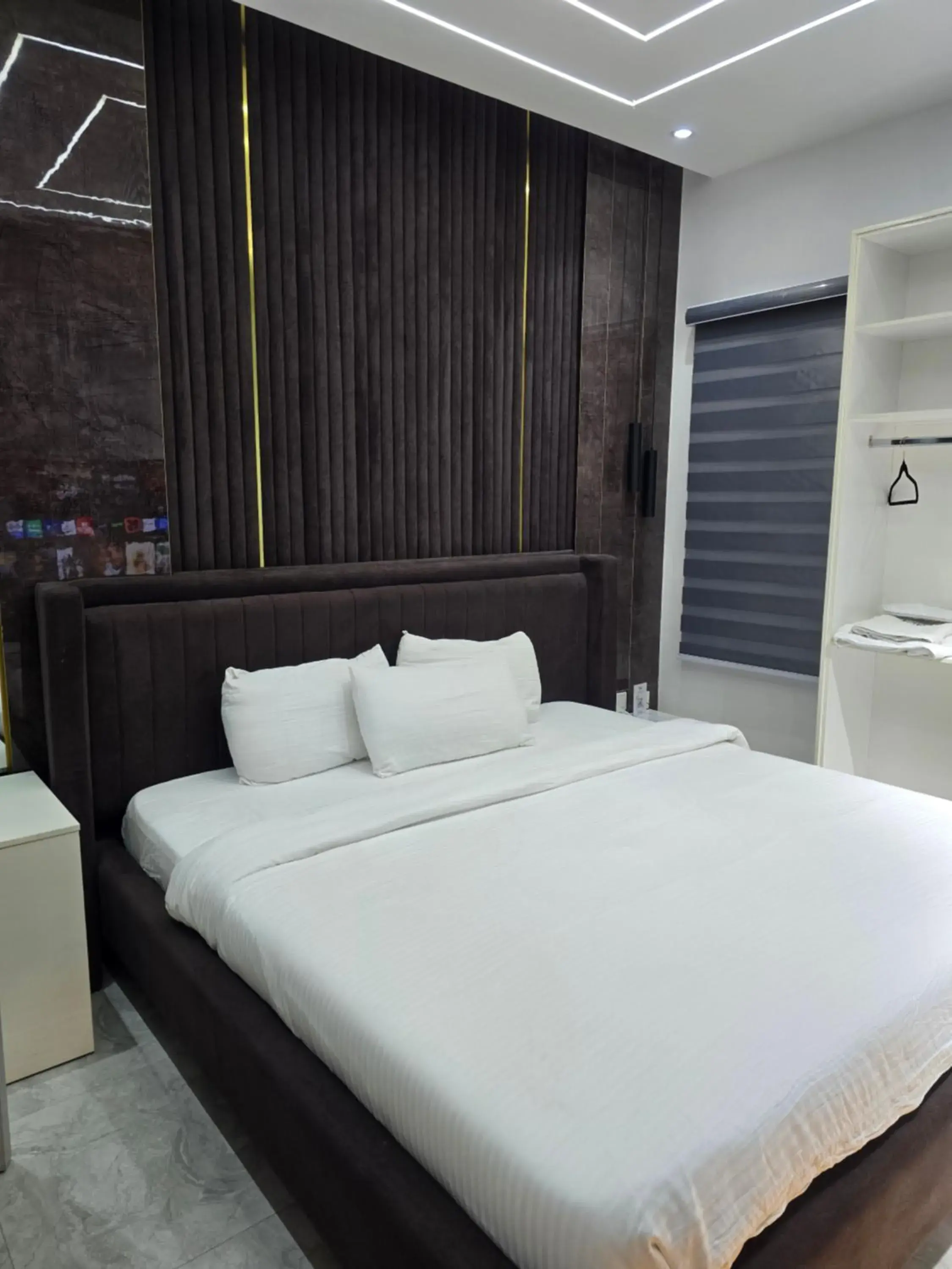 Bed in Blackwood Hotels Bed in Blackwood Hotels
