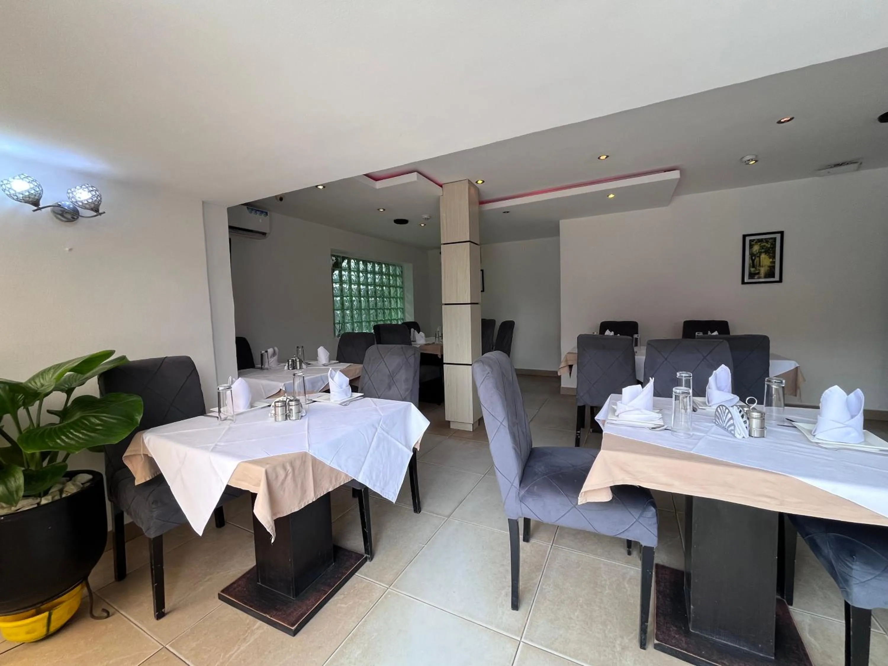 Restaurant/places to eat in Blackwood Hotels