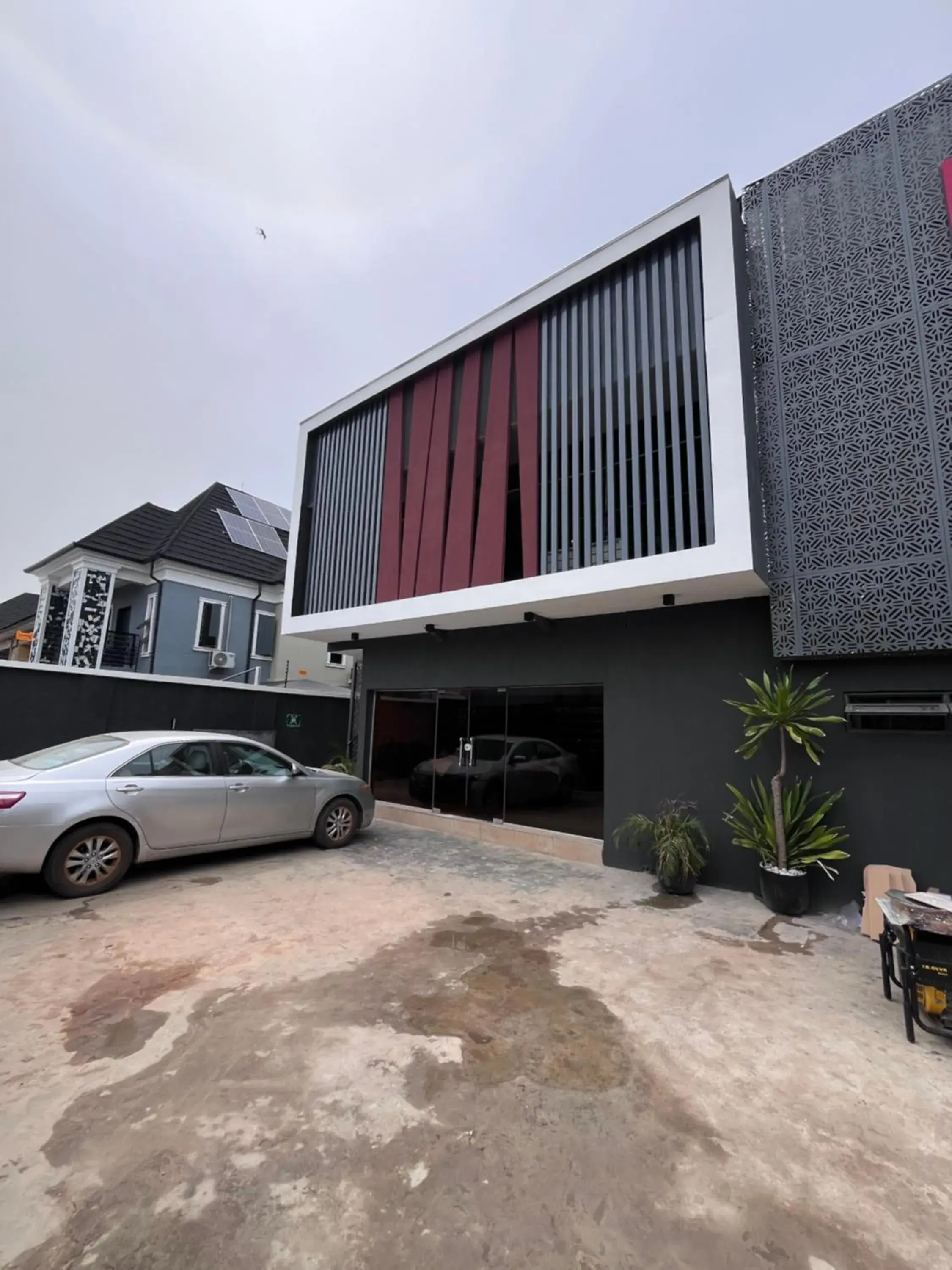 Property building in Blackwood Hotels Property building in Blackwood Hotels