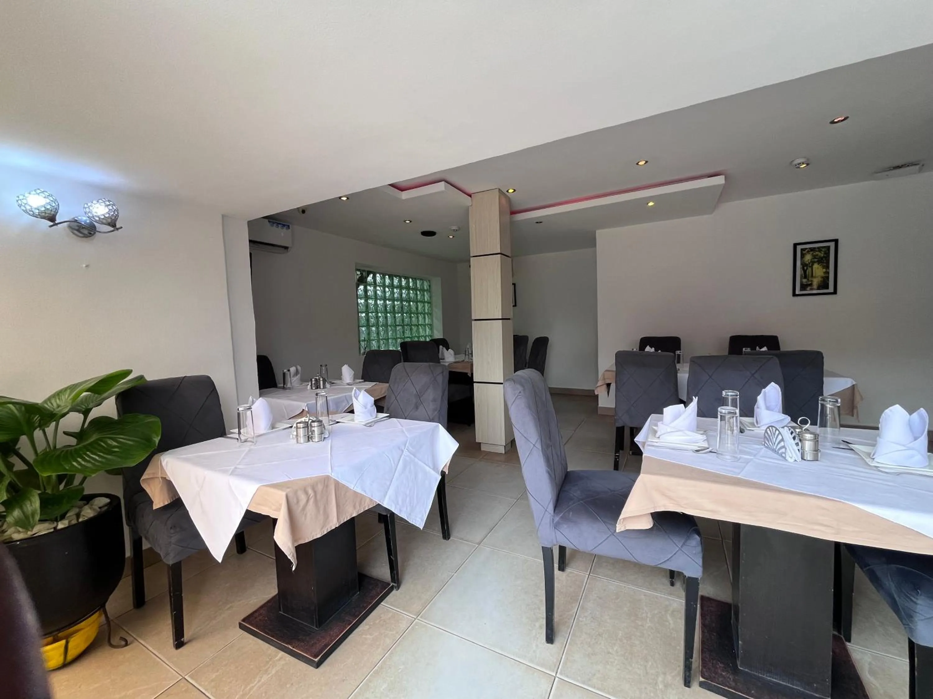 Restaurant/places to eat in Blackwood Hotels