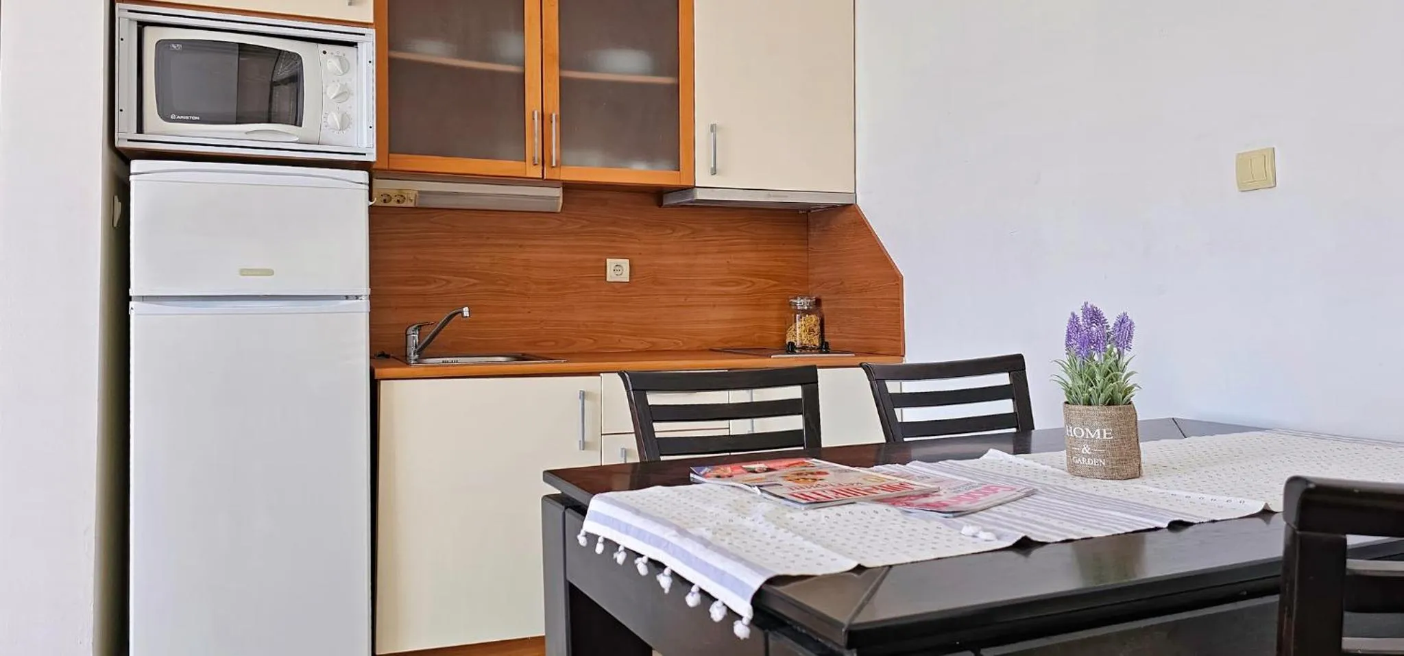 Kitchen or kitchenette in Sun City I Apartments