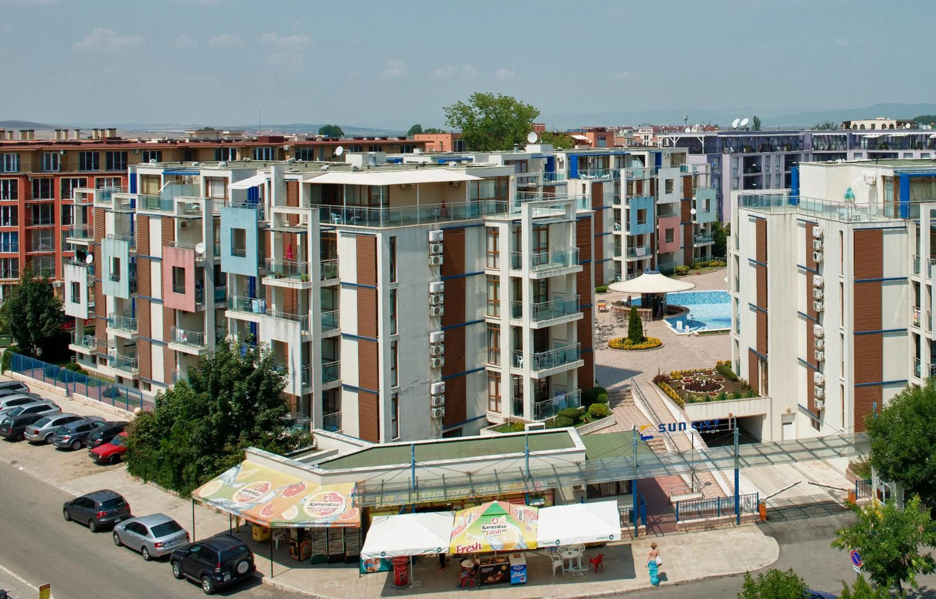 Facade/entrance in Sun City I Apartments